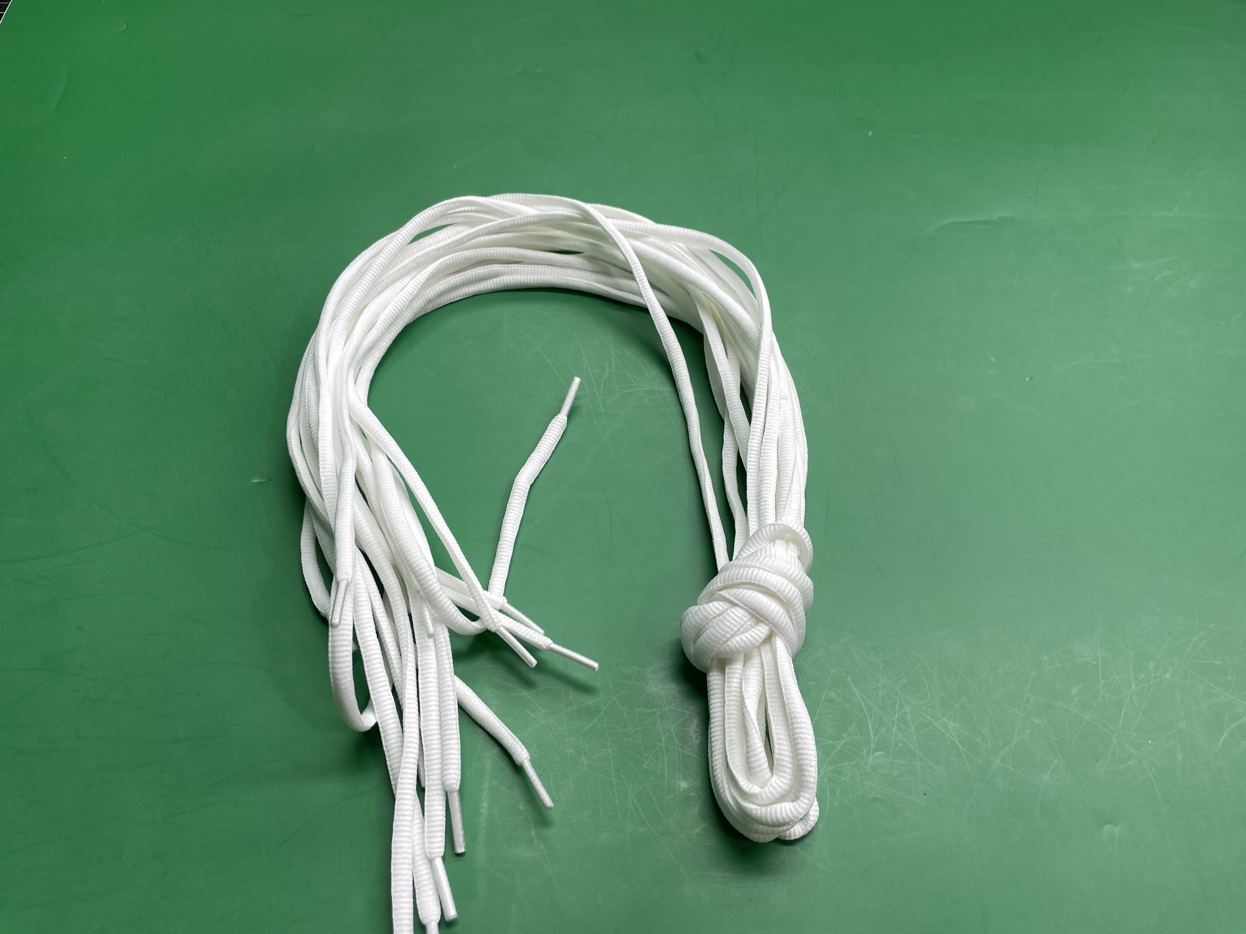 野象工厂批发现货半圆鞋带篮球运动休闲鞋带黑白蓝色彩色椭圆鞋绳 — foto QC 1