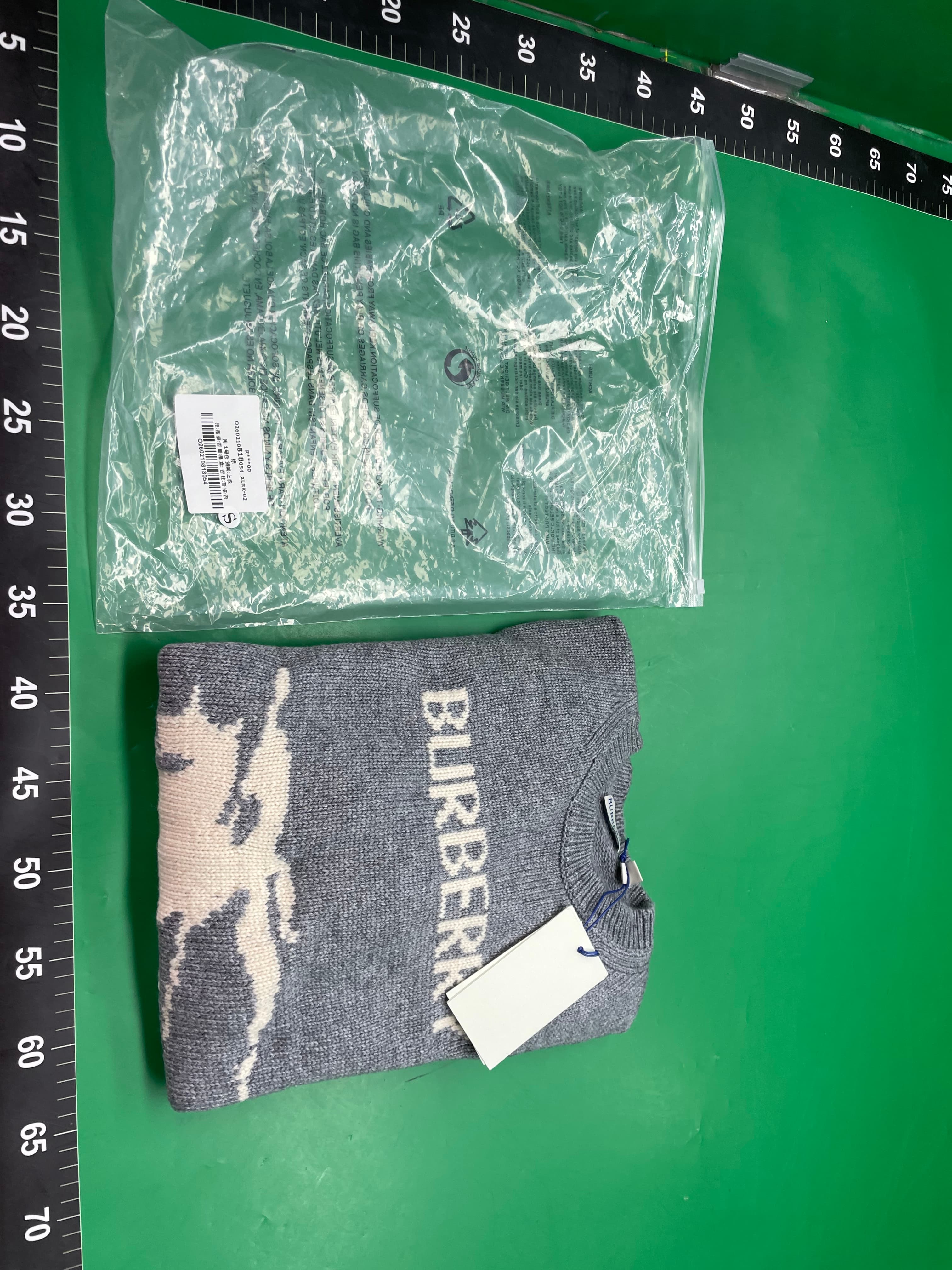 [100% wool] B war horse knit sweater — foto QC 1