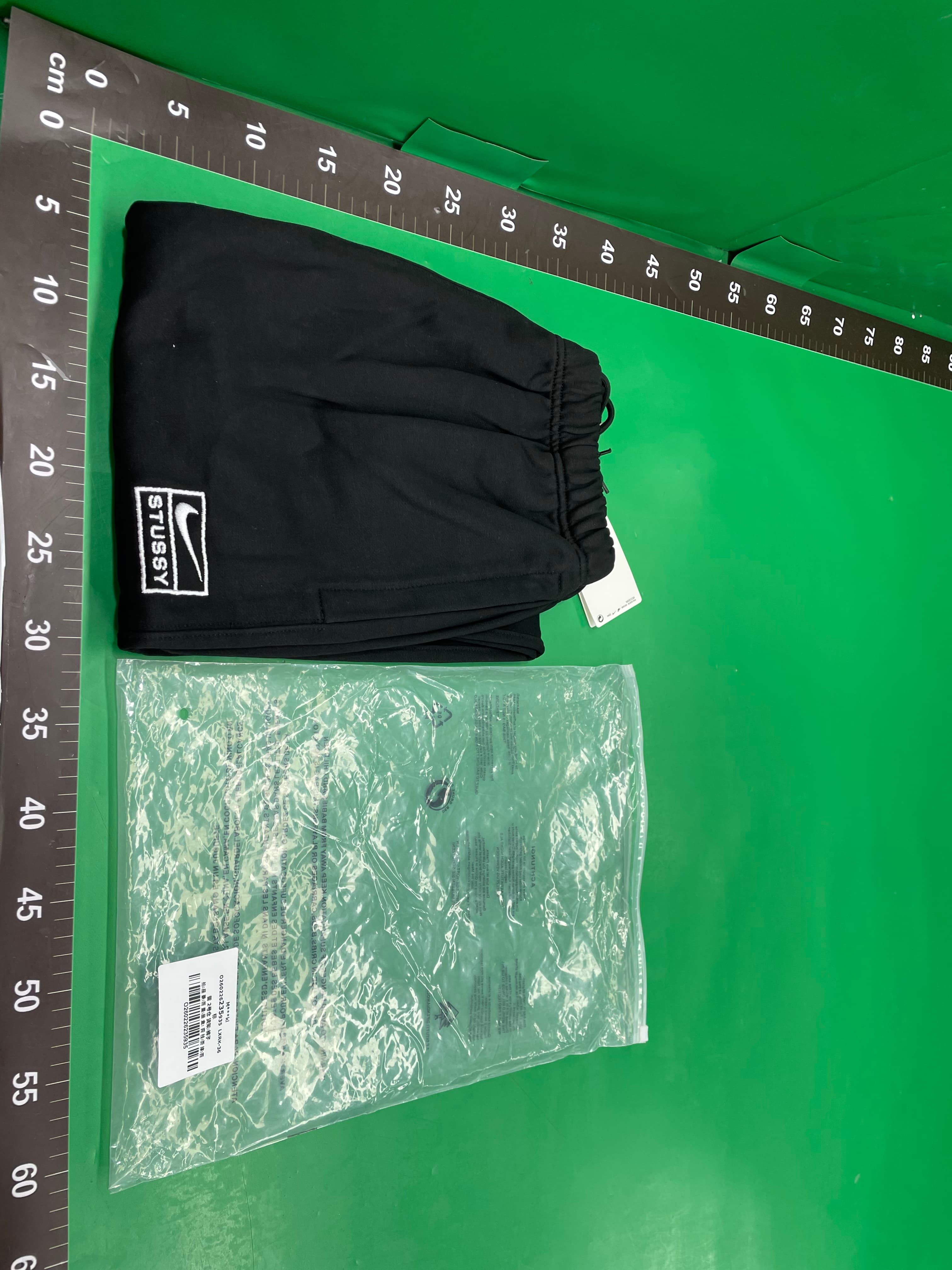 纯元版本！OS宽松版型！毛圈版本！ Stu  斯tuxi联名 Crew Fleecelogo 23SS 纯色刺绣logo口袋拉链 卫裤 运动裤 — foto QC 1