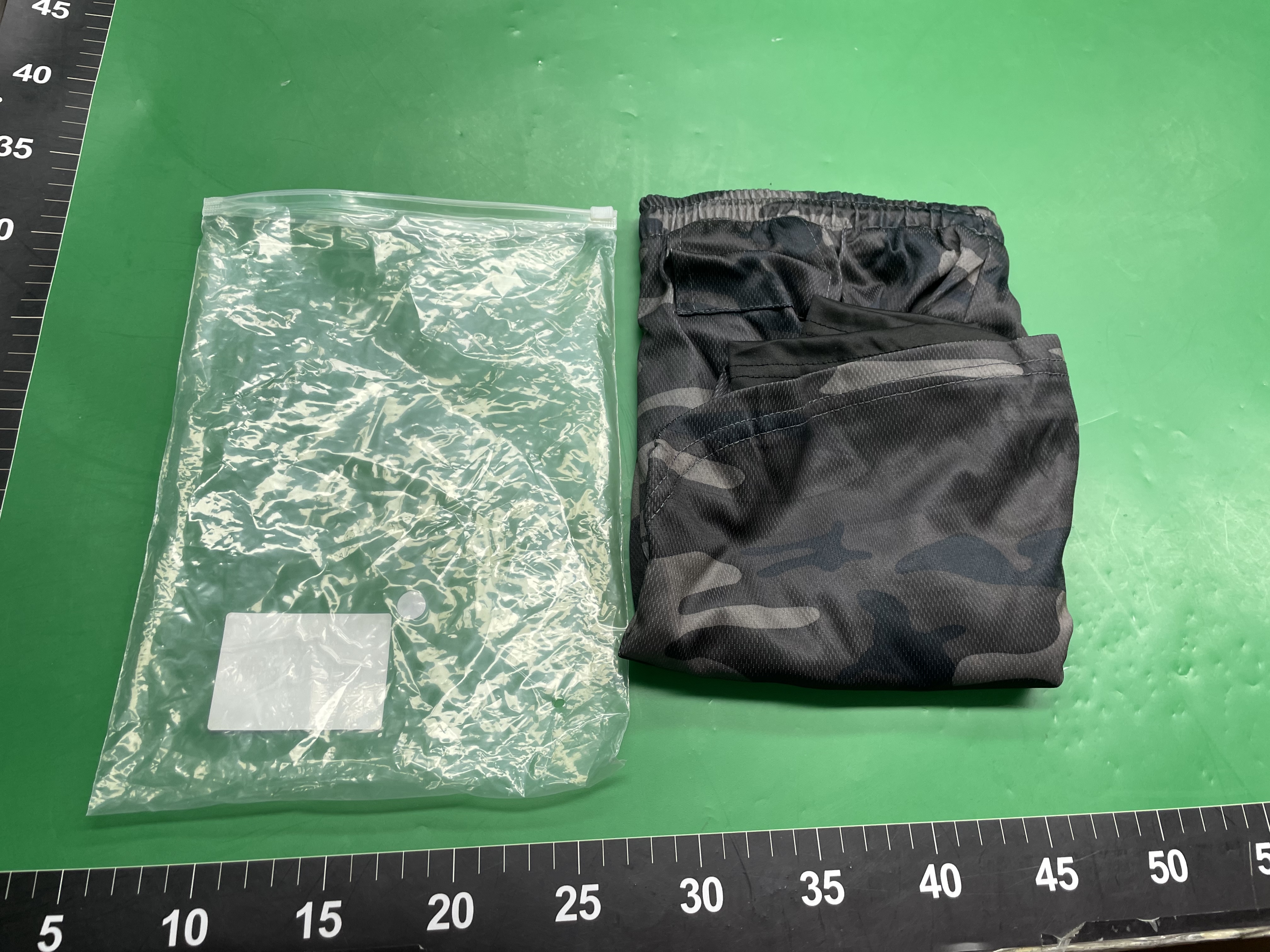 男士假两件速干双层运动短裤健身跑步五分裤拉链口袋毛巾扣运动裤 — foto QC 1