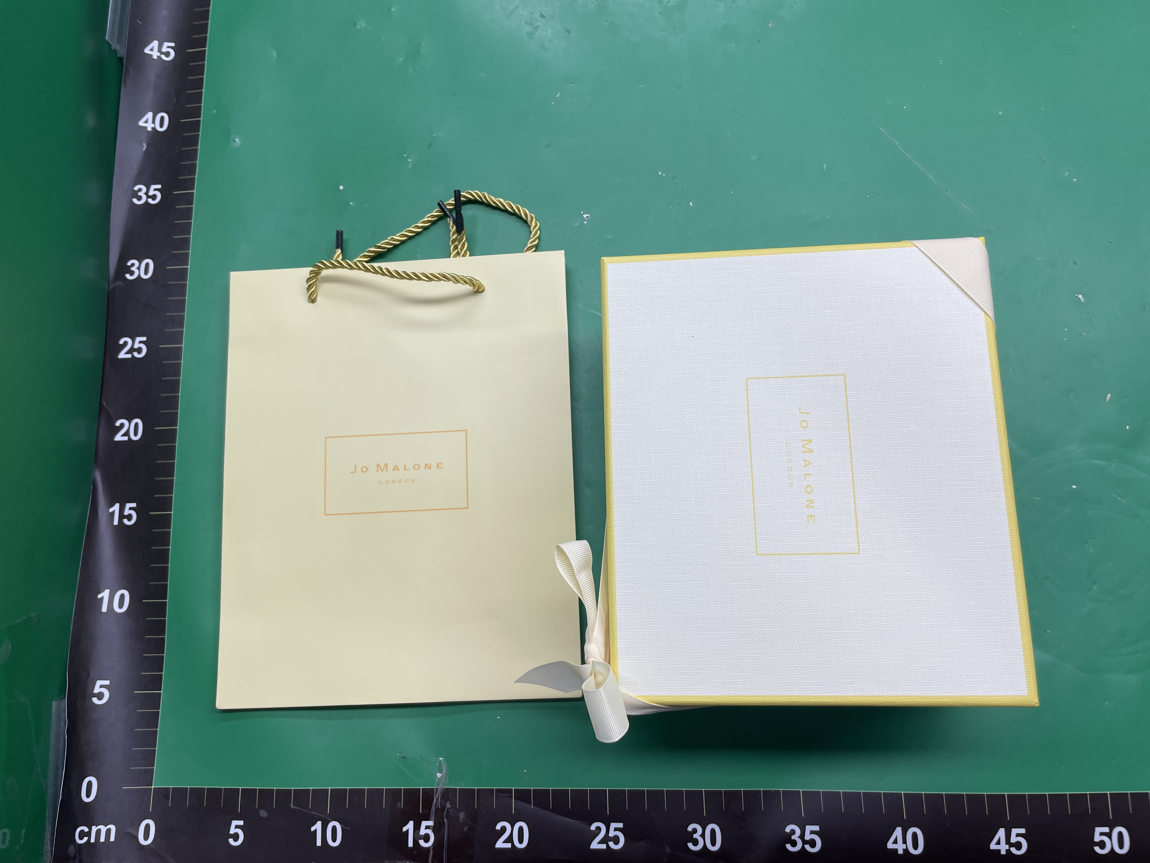 现货对版同款香薰蜡烛蓝风铃烛台家用室内持久香氛小众生日伴手礼 — miniatura QC 5