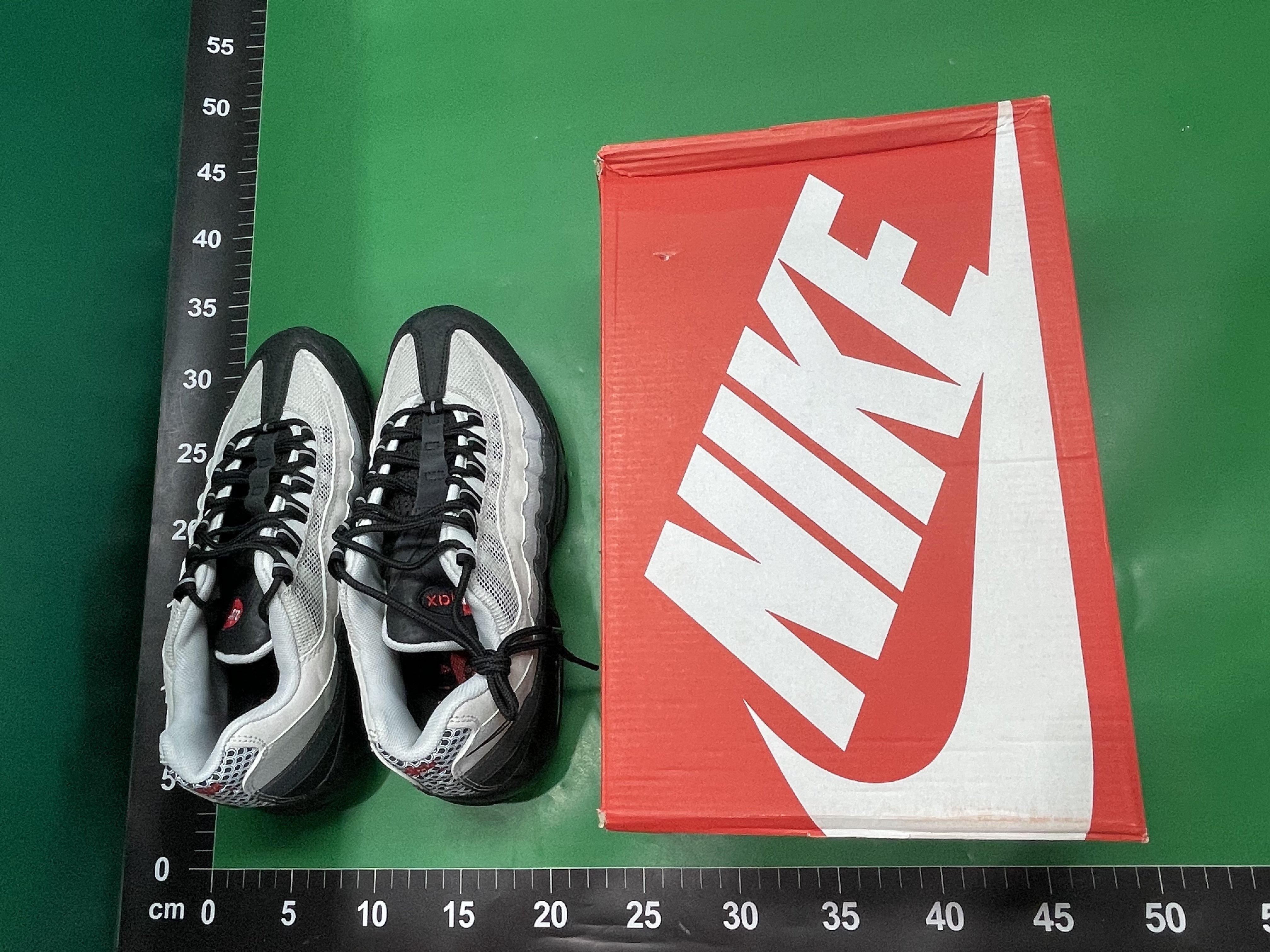 莆田纯原跨境AIR  Max95气垫鞋黑白联名3m反光男女情侣运动跑步鞋 — miniatura QC 2
