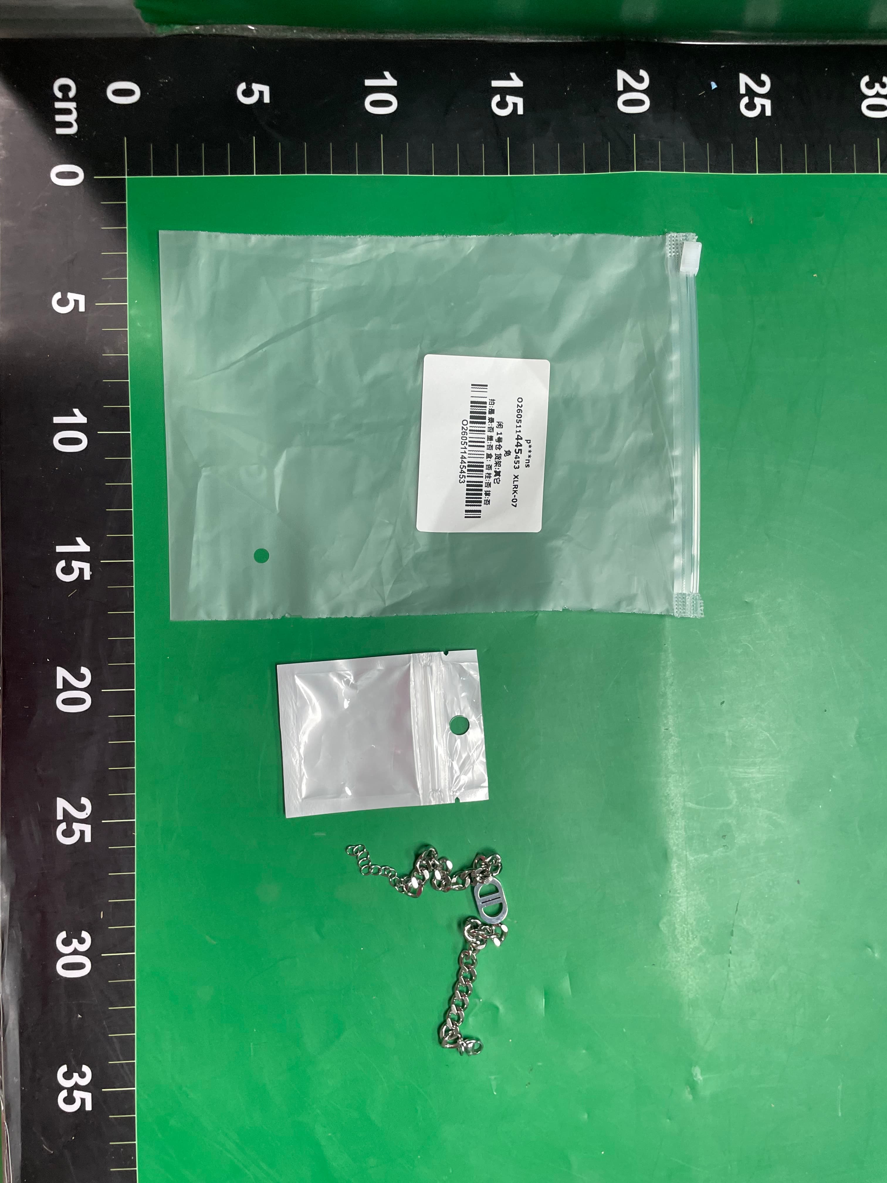 欧美ins网红金色粗链字母D钛钢项链女嘻哈个性猪鼻锁骨链百搭颈链 — foto QC 1