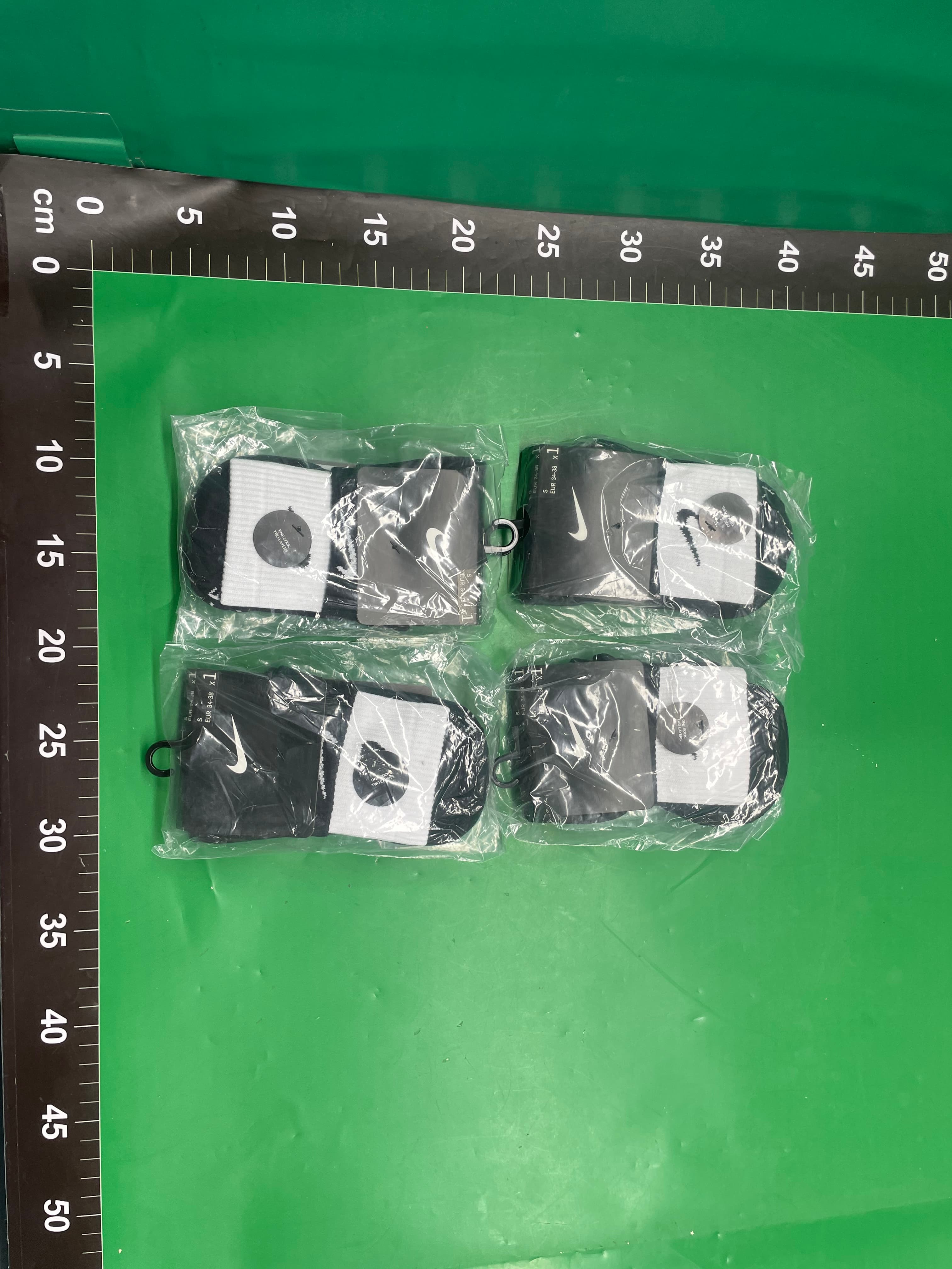 新款秋冬加厚苏万耐尅斯特拼接男女袜子棉毛巾底运动潮袜批发 — miniatura QC 4