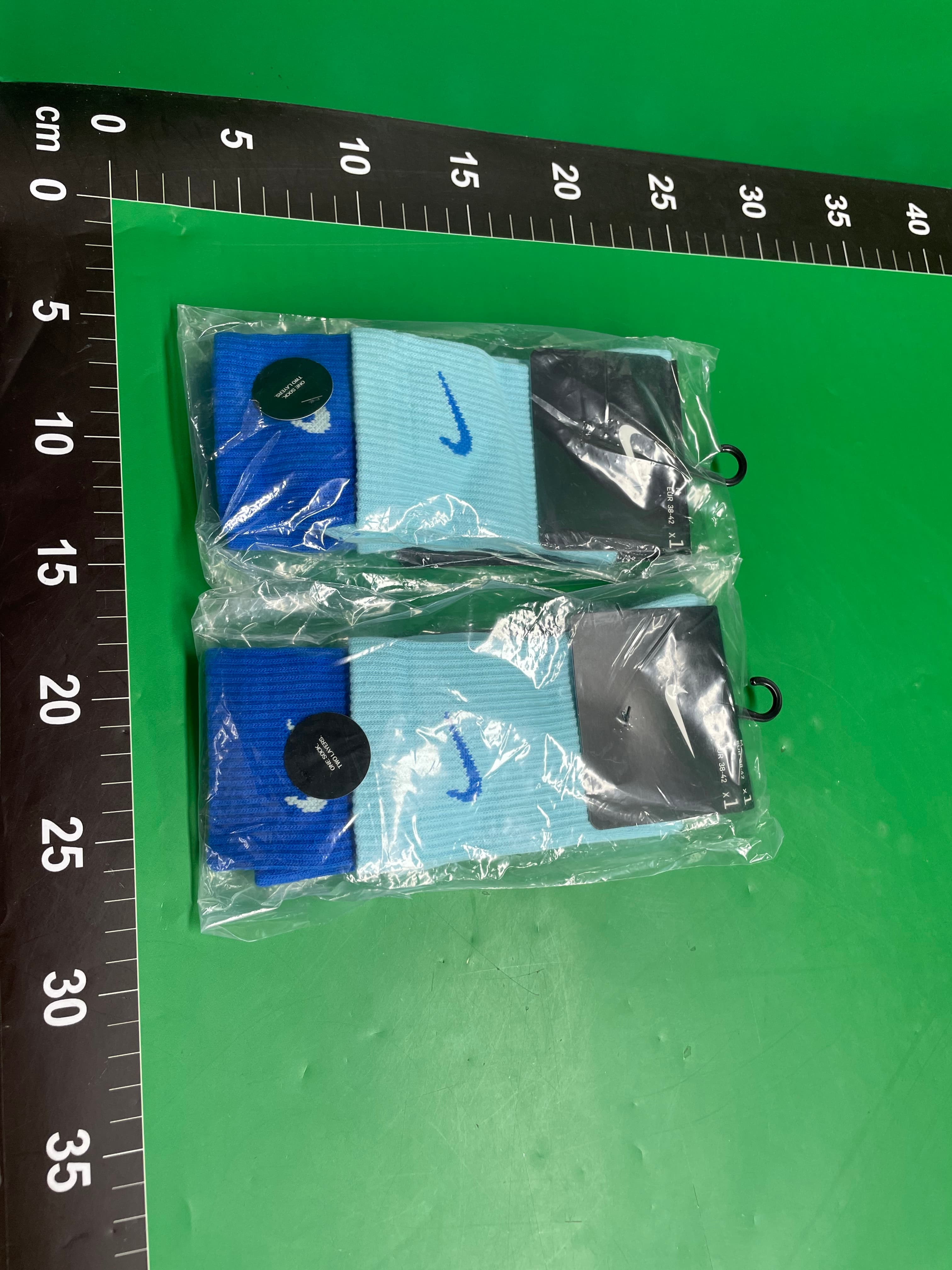 新款秋冬加厚苏万耐尅斯特拼接男女袜子棉毛巾底运动潮袜批发 — miniatura QC 2
