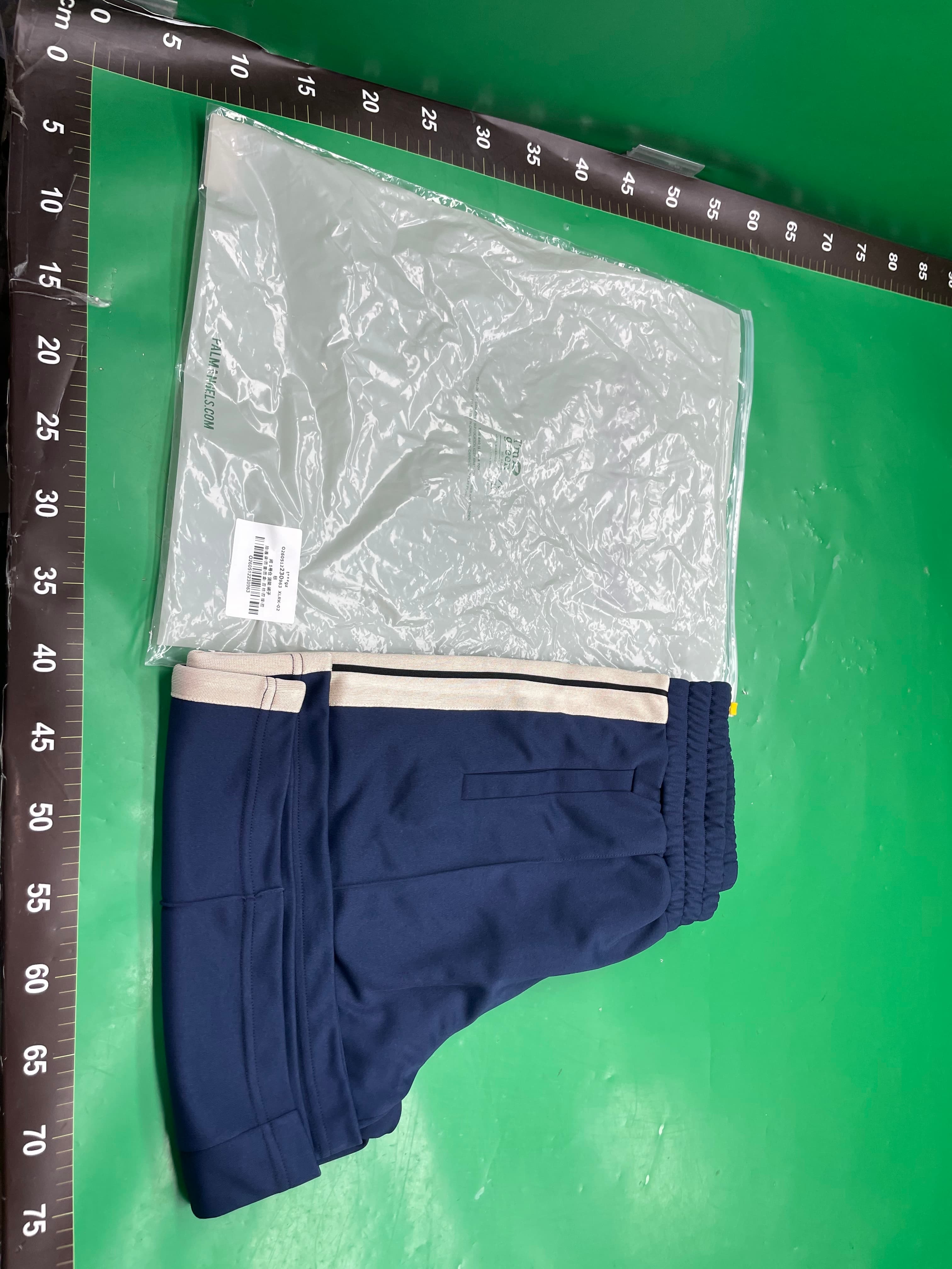 track shorts — miniatura QC 4