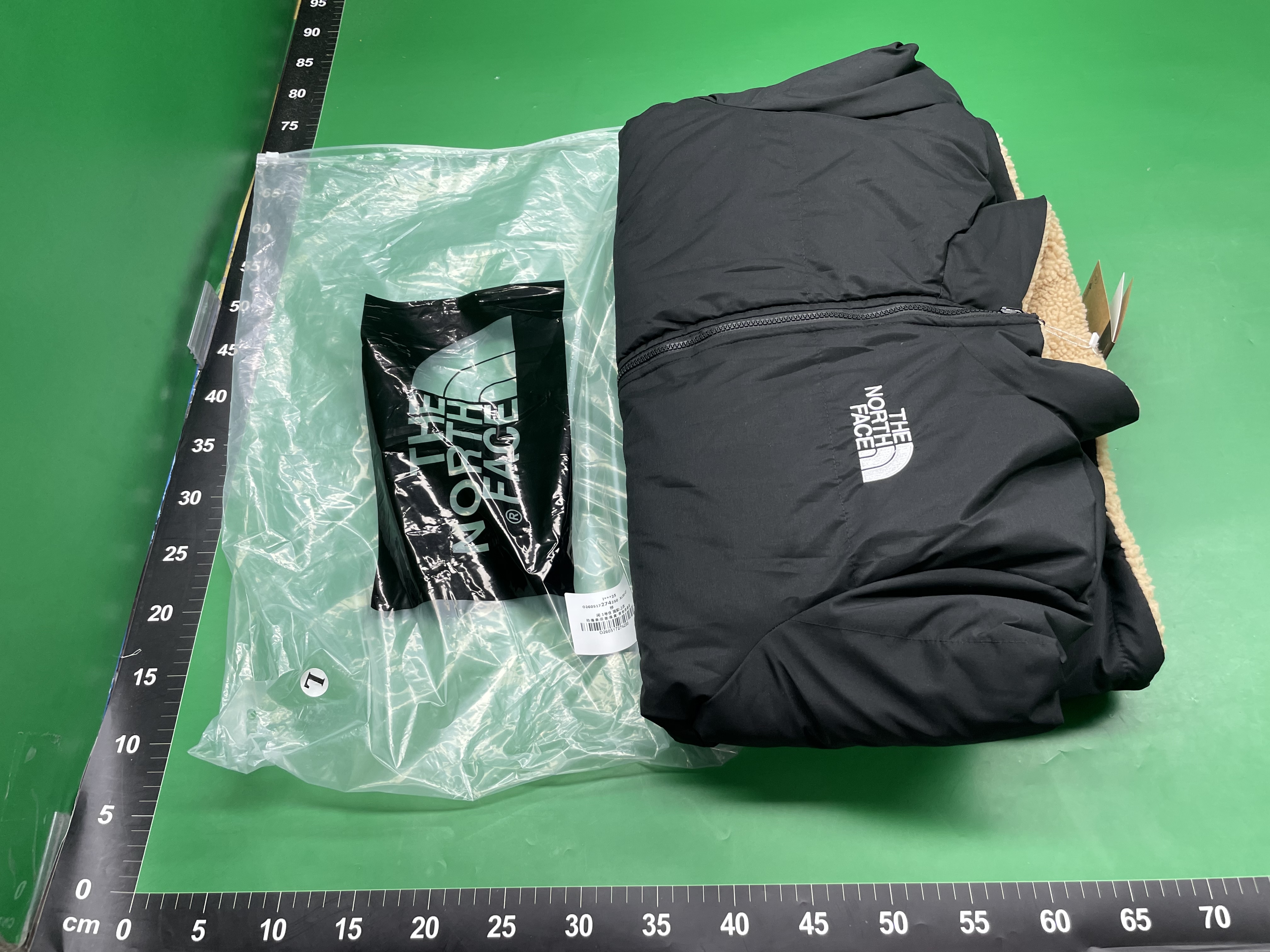 美版潮牌保暖羊羔毛外套夹克男女双面穿宽松立领棉服中长款两面穿 — miniatura QC 4