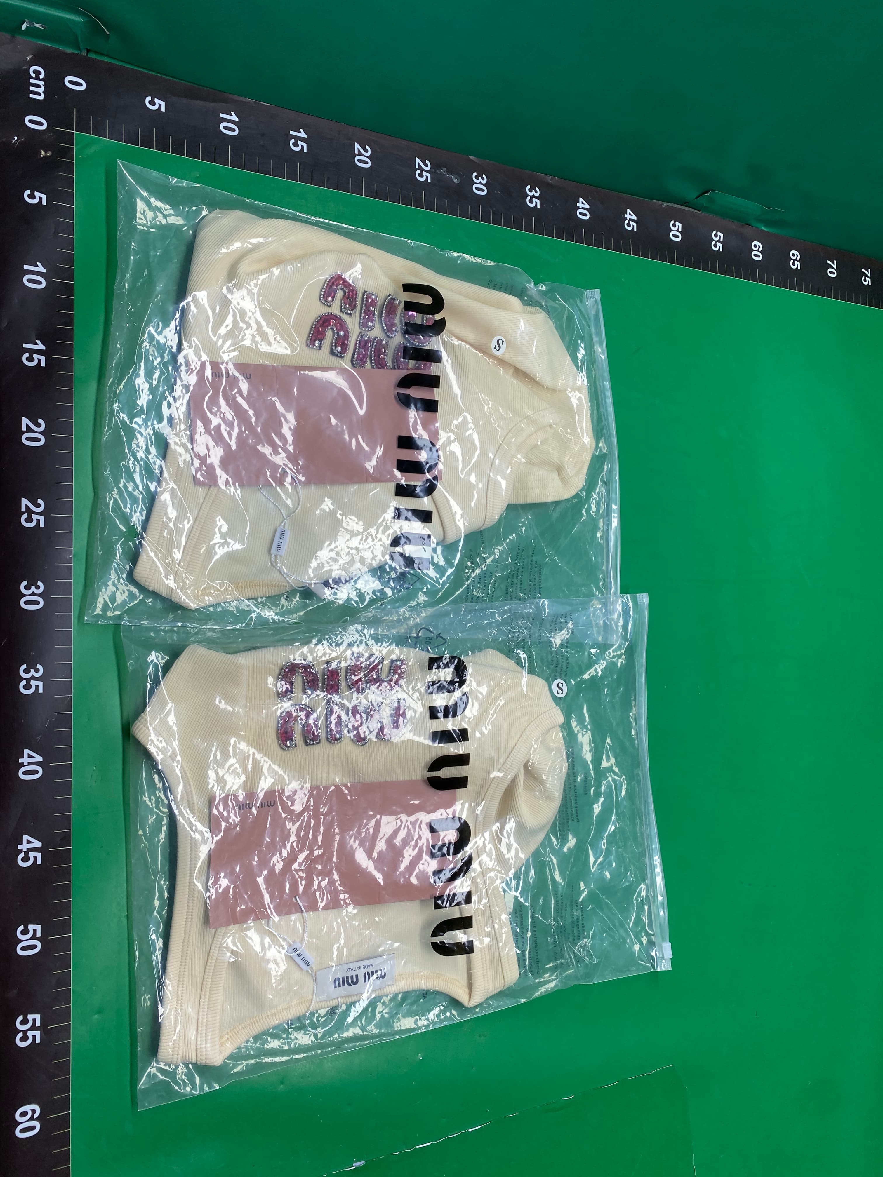 秒杀不退换~一眼心动 专柜品质！Miu手工钉钻背心 减龄气质女神长款无袖上衣上身修身显瘦百搭上衣 — miniatura QC 2