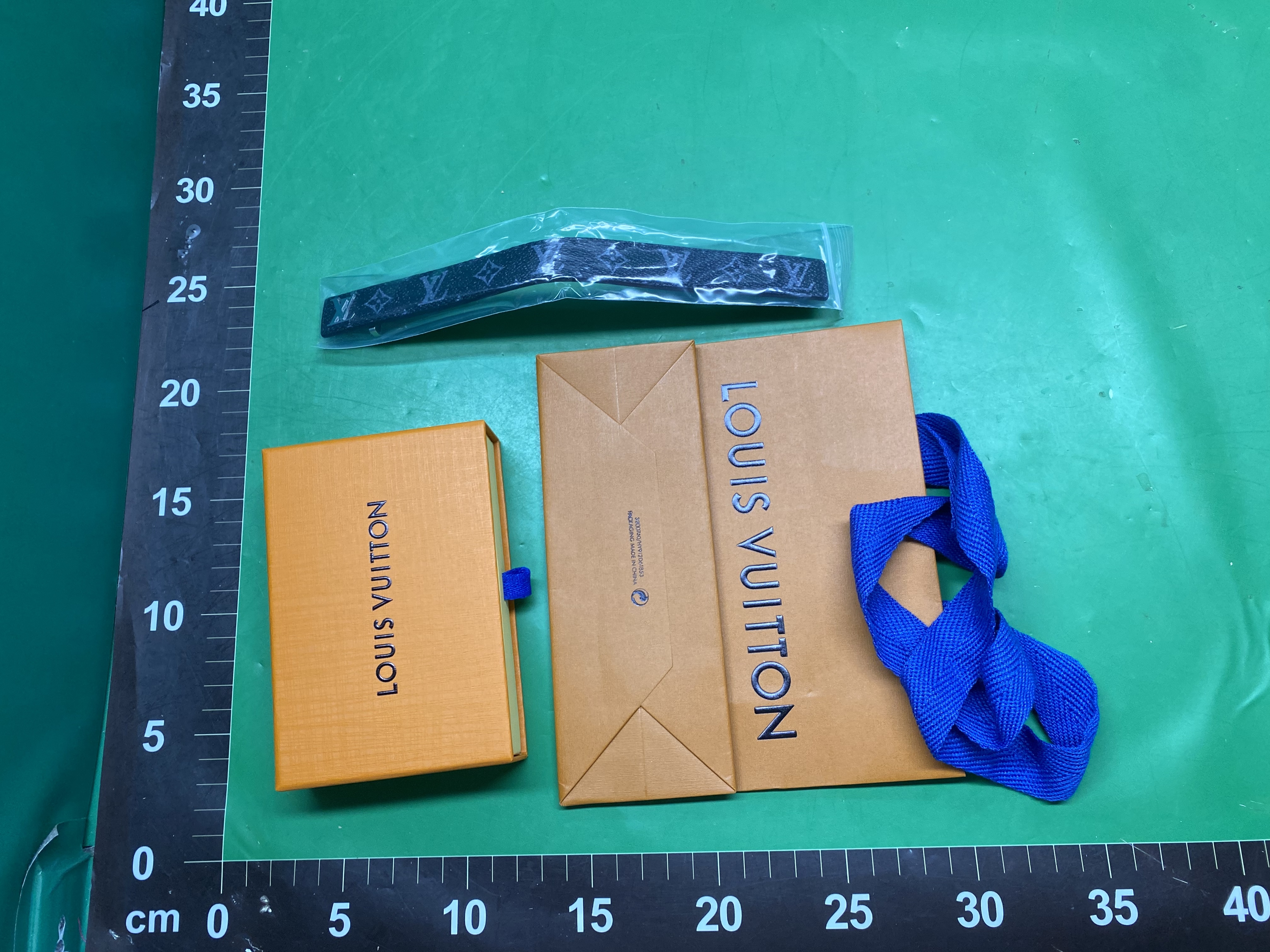 手环新款欧美风ins爆款皮字母手环皮带 — foto QC 1