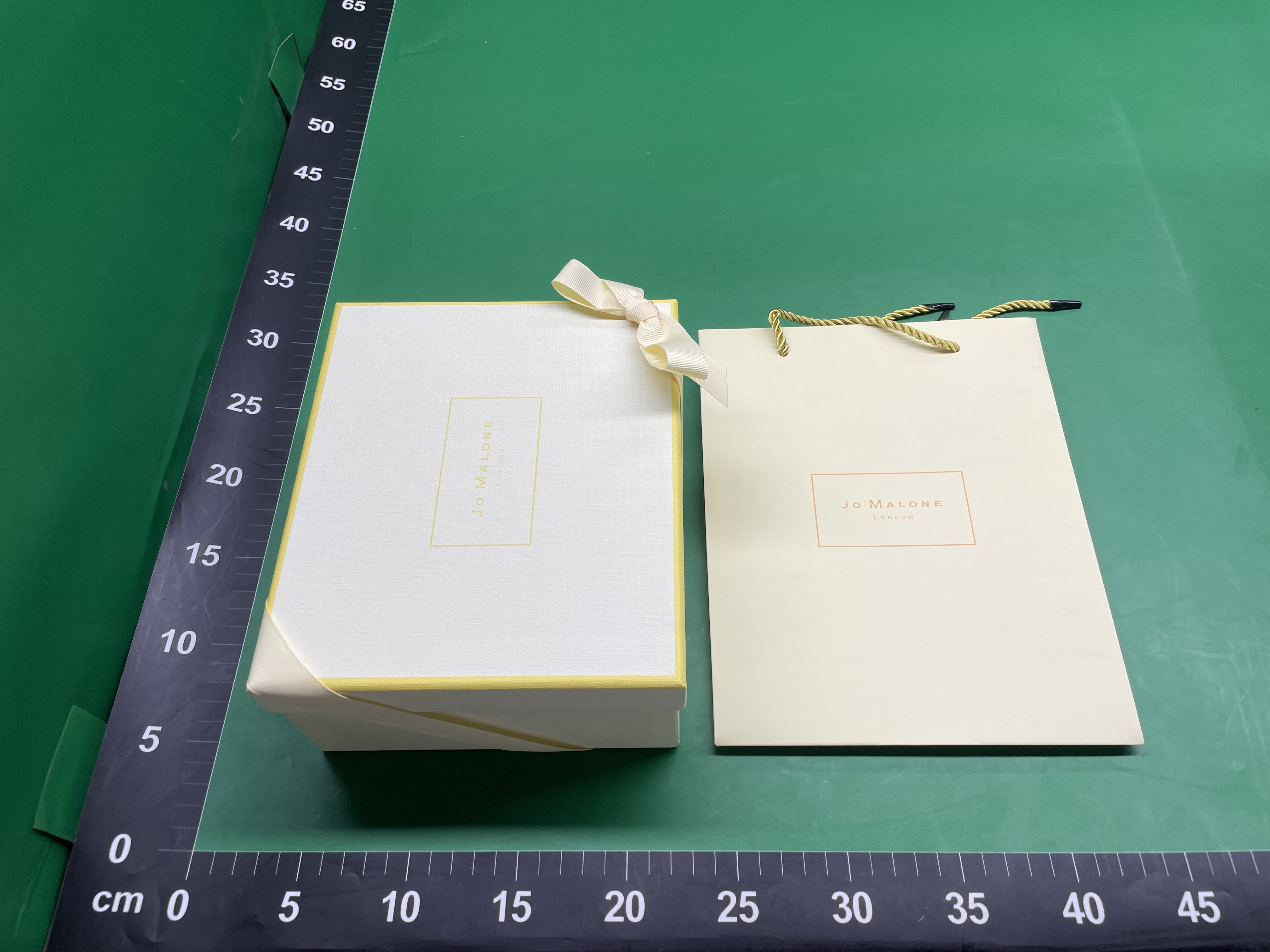 现货对版同款香薰蜡烛蓝风铃烛台家用室内持久香氛小众生日伴手礼 — miniatura QC 2