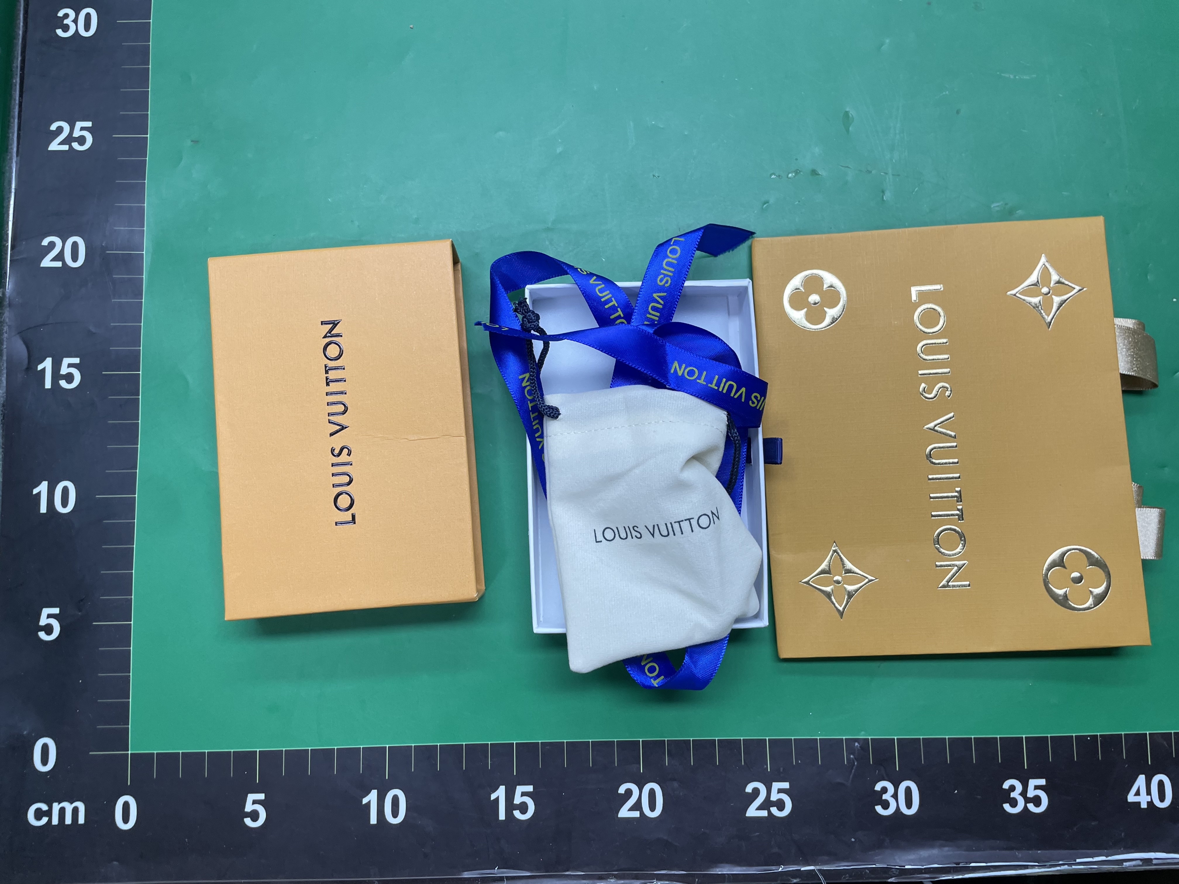 欧美风老花皮绳手链男女款合金扣时尚情侣手饰跨境热销厂家 — miniatura QC 2
