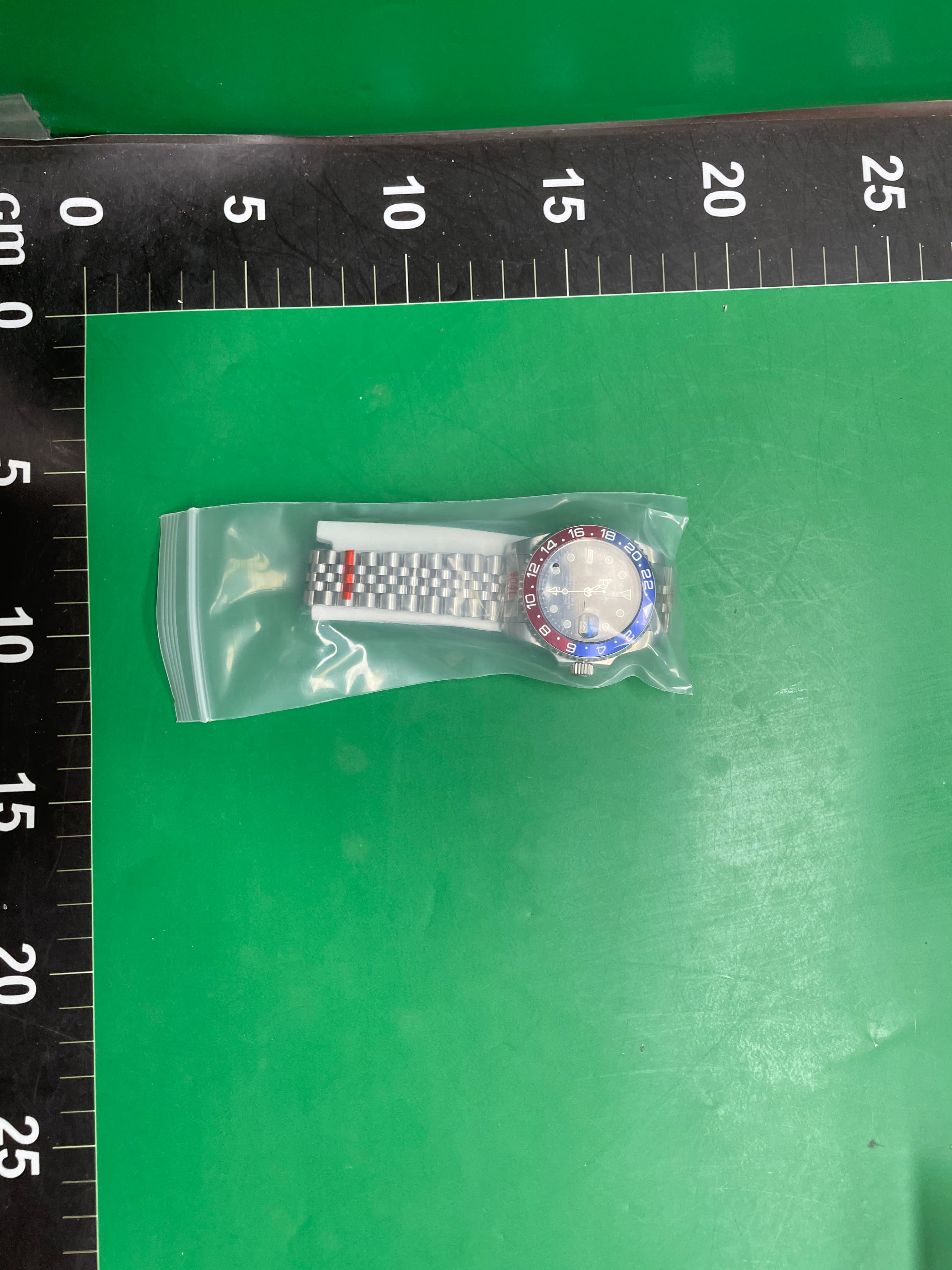GMT两地时格林尼治自动上弦全自动机械表可乐圈雪碧圈丹尼路手表 — miniatura QC 6