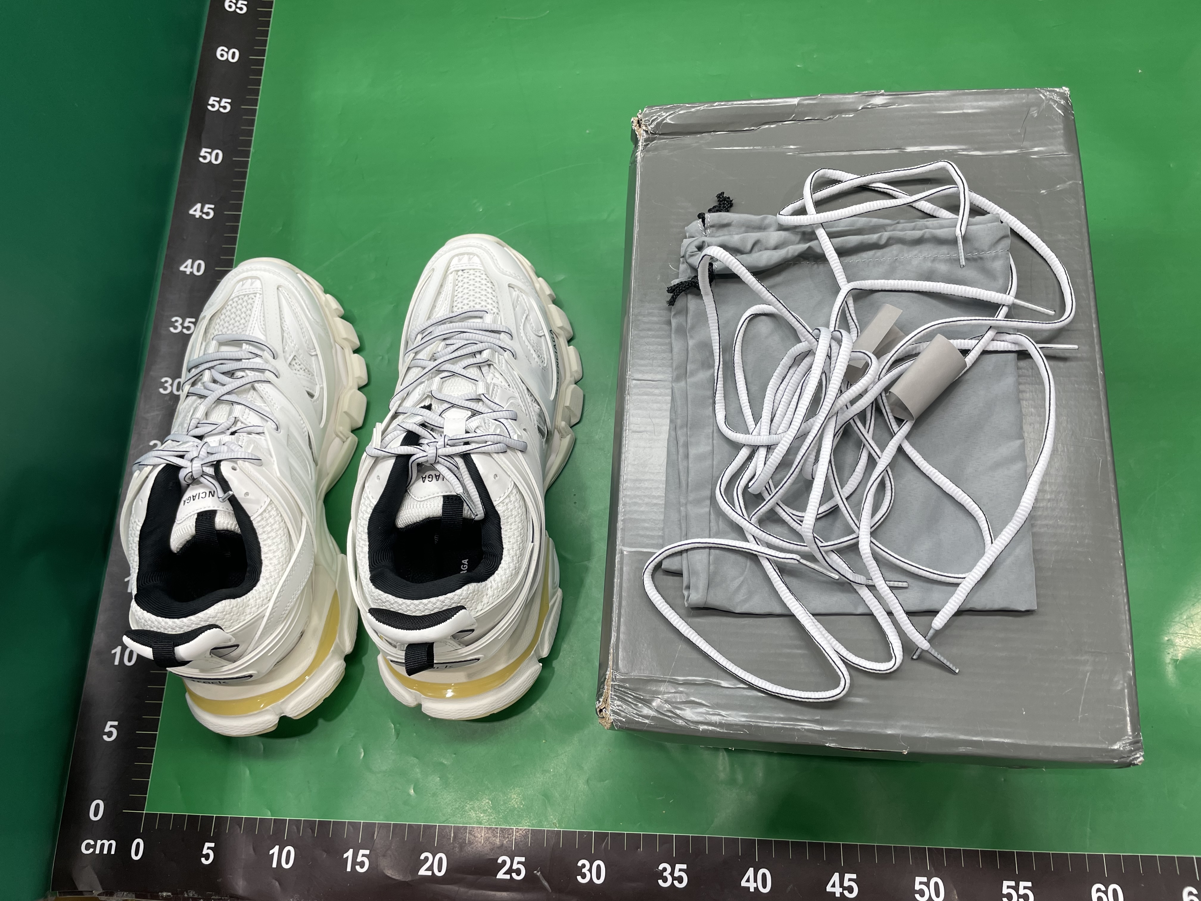 Pure Original Putian Paris Men's and Women's Same Style 1.0 Dad Shoes Trendy Sports Couple Track3.0 Outdoor Running Shoes — foto QC 1
