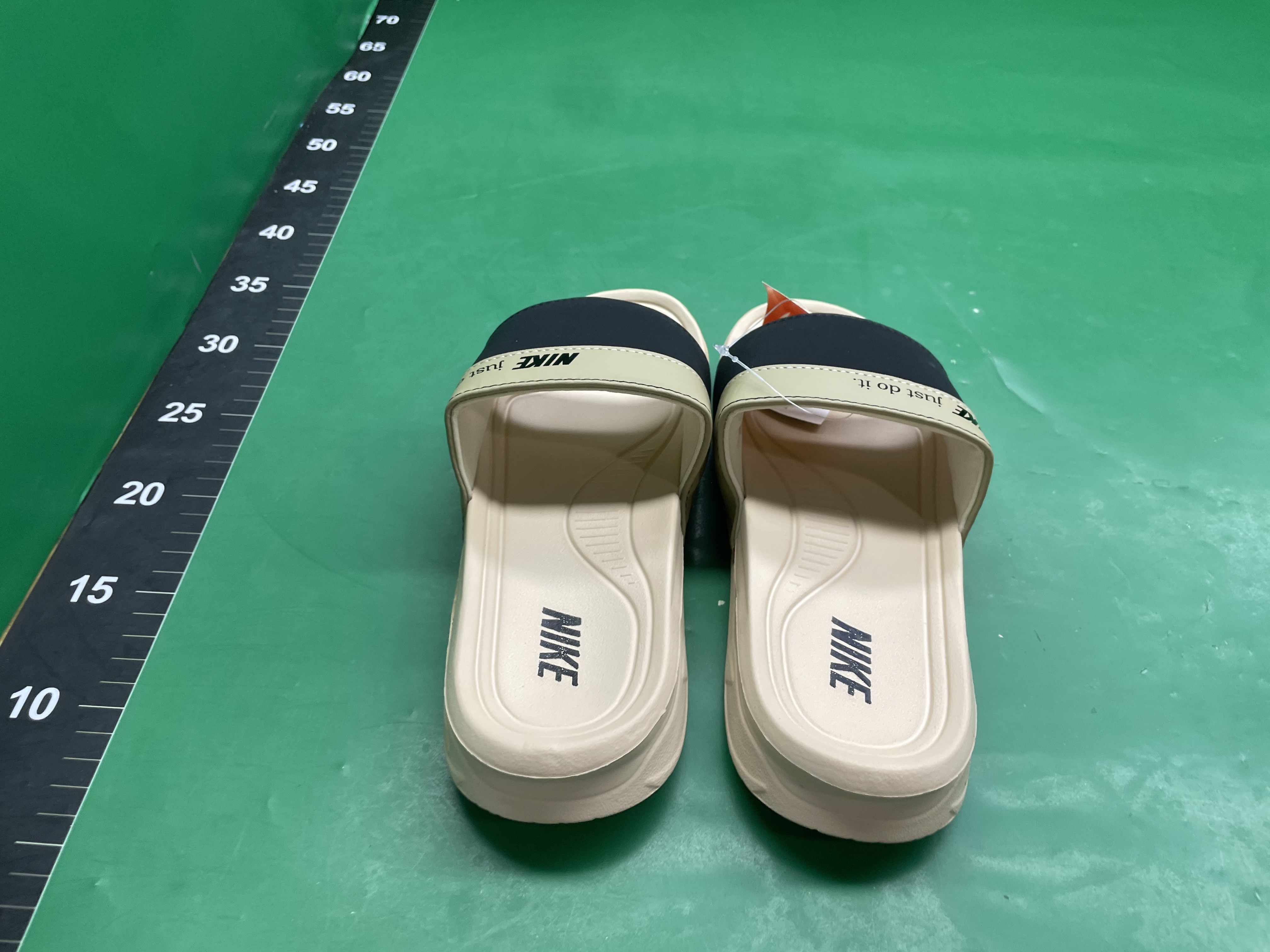 夏季面包鞋巴洛克男女情侣黑白魔术贴飞人拖鞋忍者鸳鸯运动一字拖 — miniatura QC 5