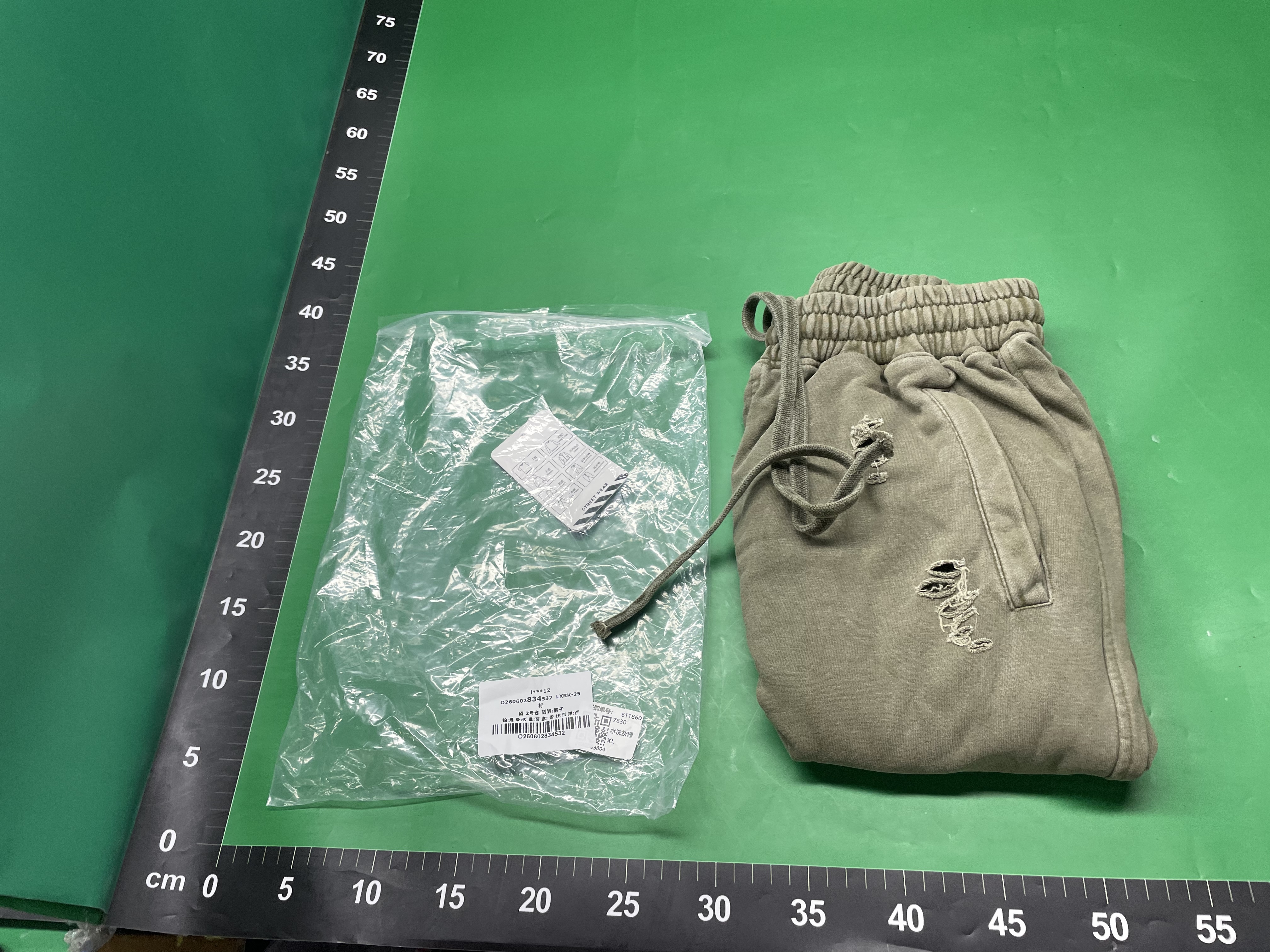 ARTIE男装|欧美高街风重度洗水做旧宽松短裤男 潮牌割破复古短裤 — miniatura QC 4