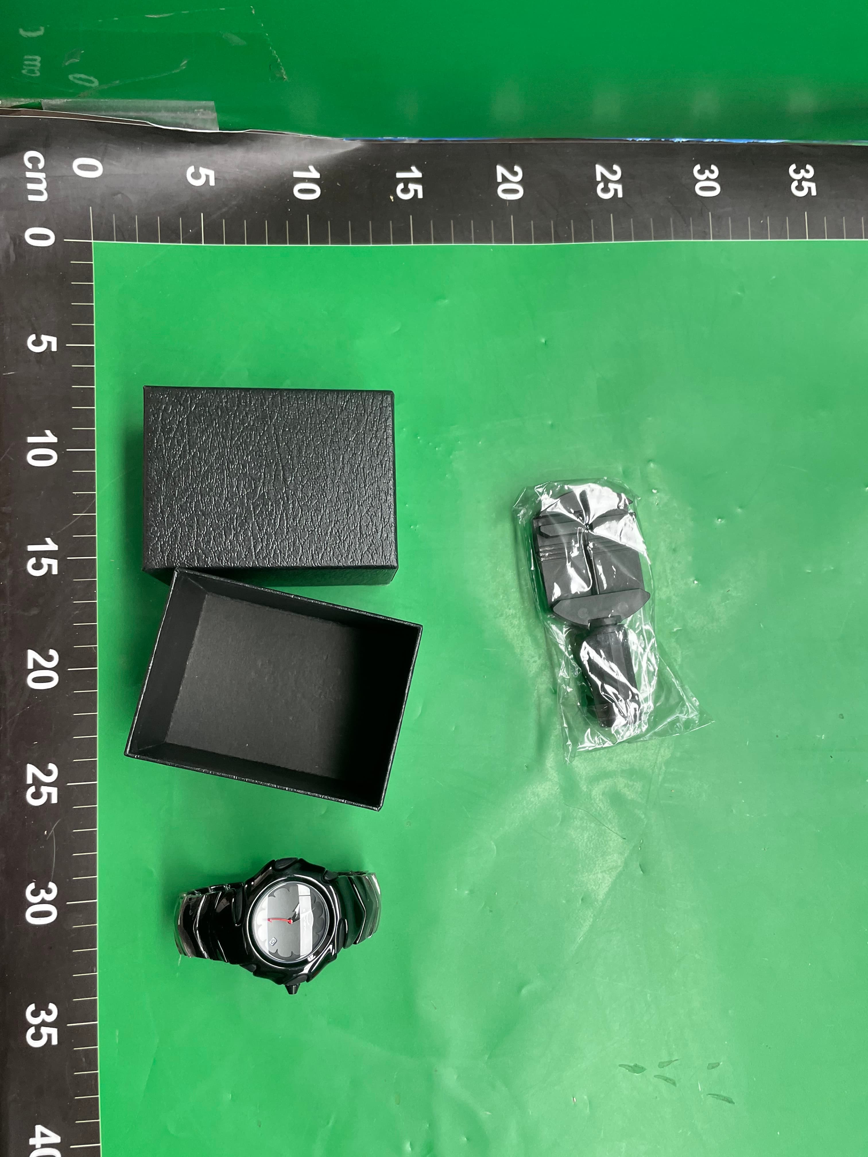 oak中古刀锋ley奥克利原创手表男士时尚潮品牌高级ins小众设计表 — miniatura QC 4