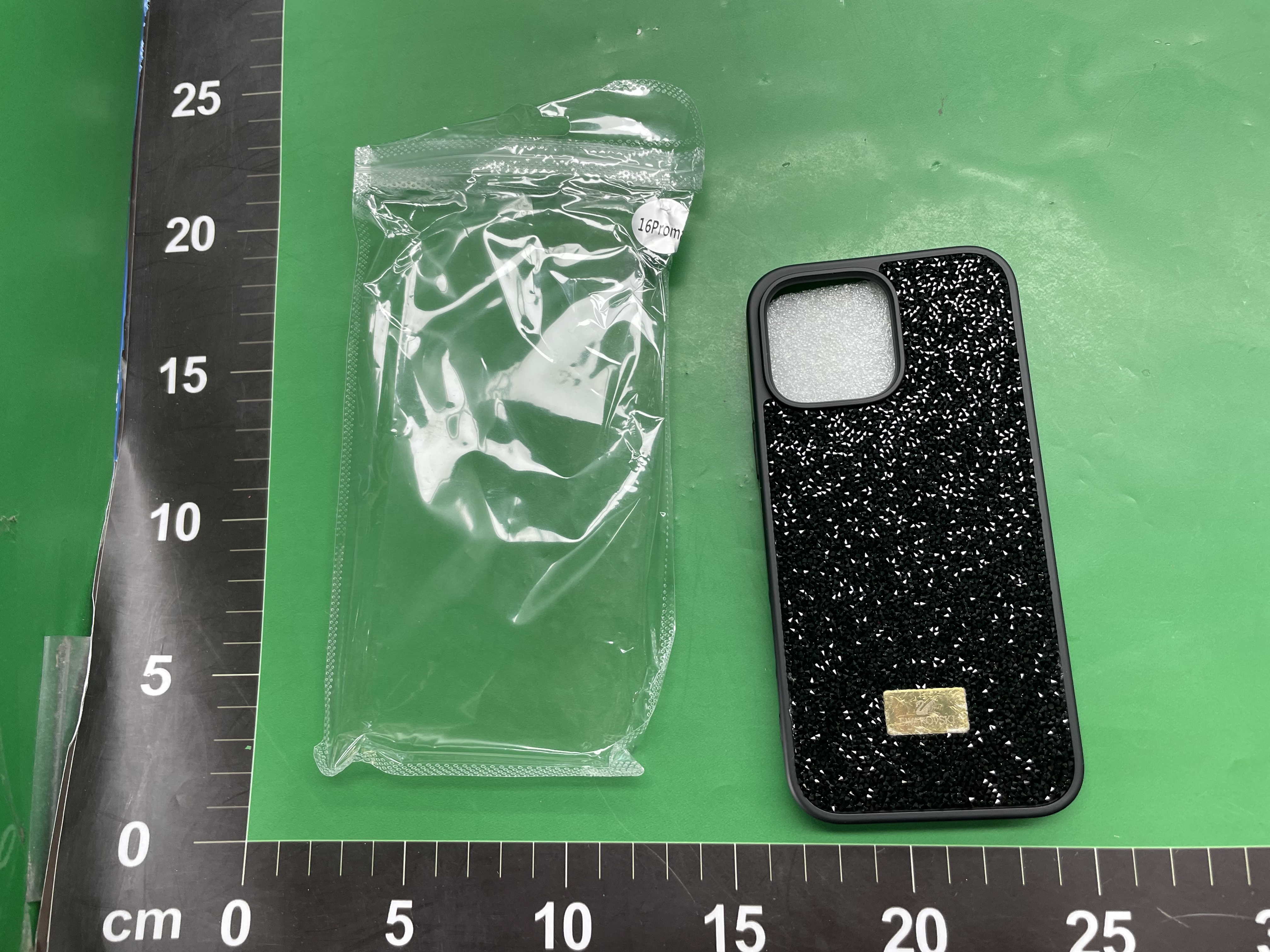 适用iPhone16PRO奢华满水钻手机壳苹果17新钻防摔全包i15保护套硬 — miniatura QC 3