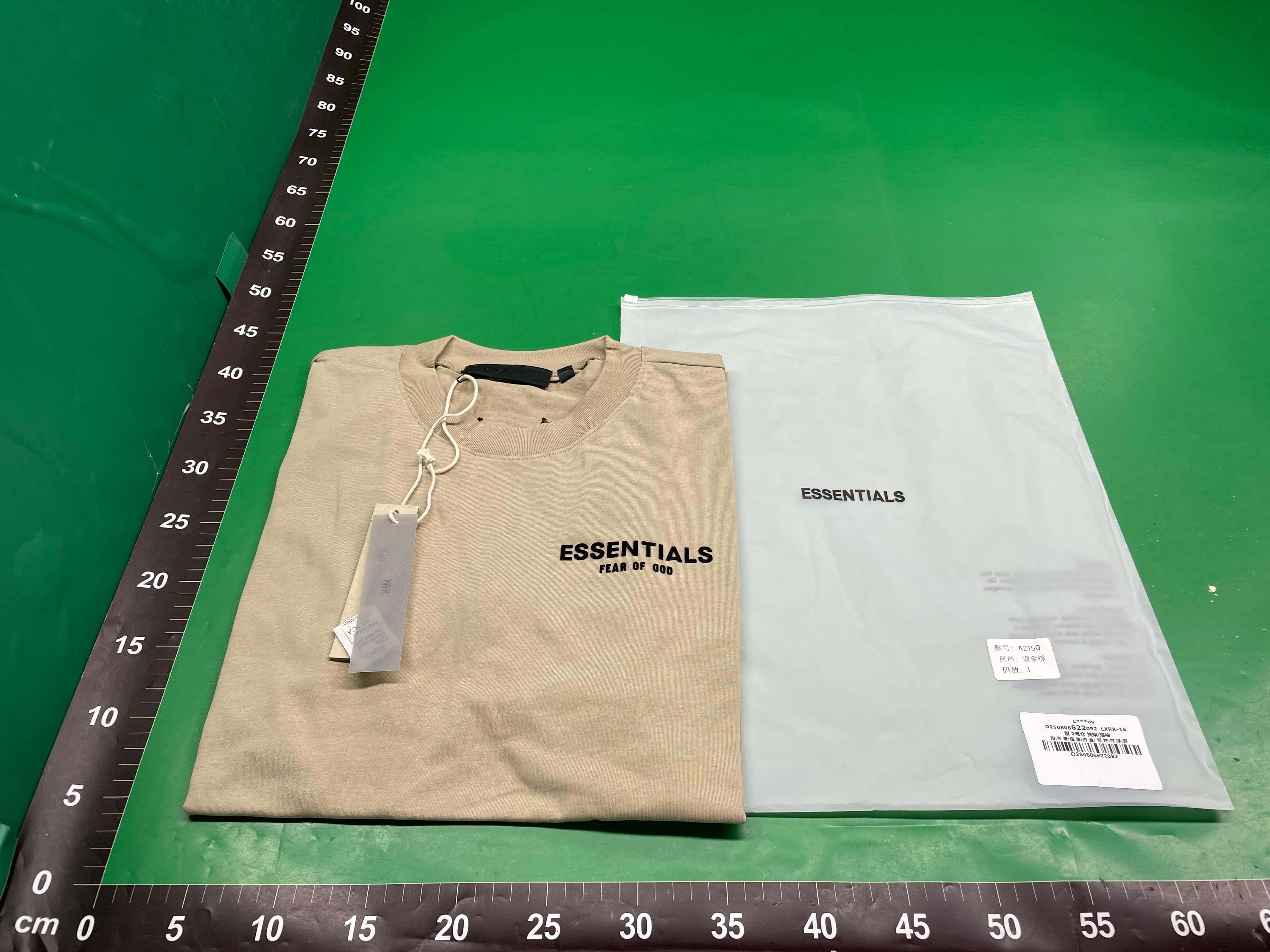 新款2025ss FOG ESSENTIALS宽松高街压花休闲T恤男女同款 — miniatura QC 4