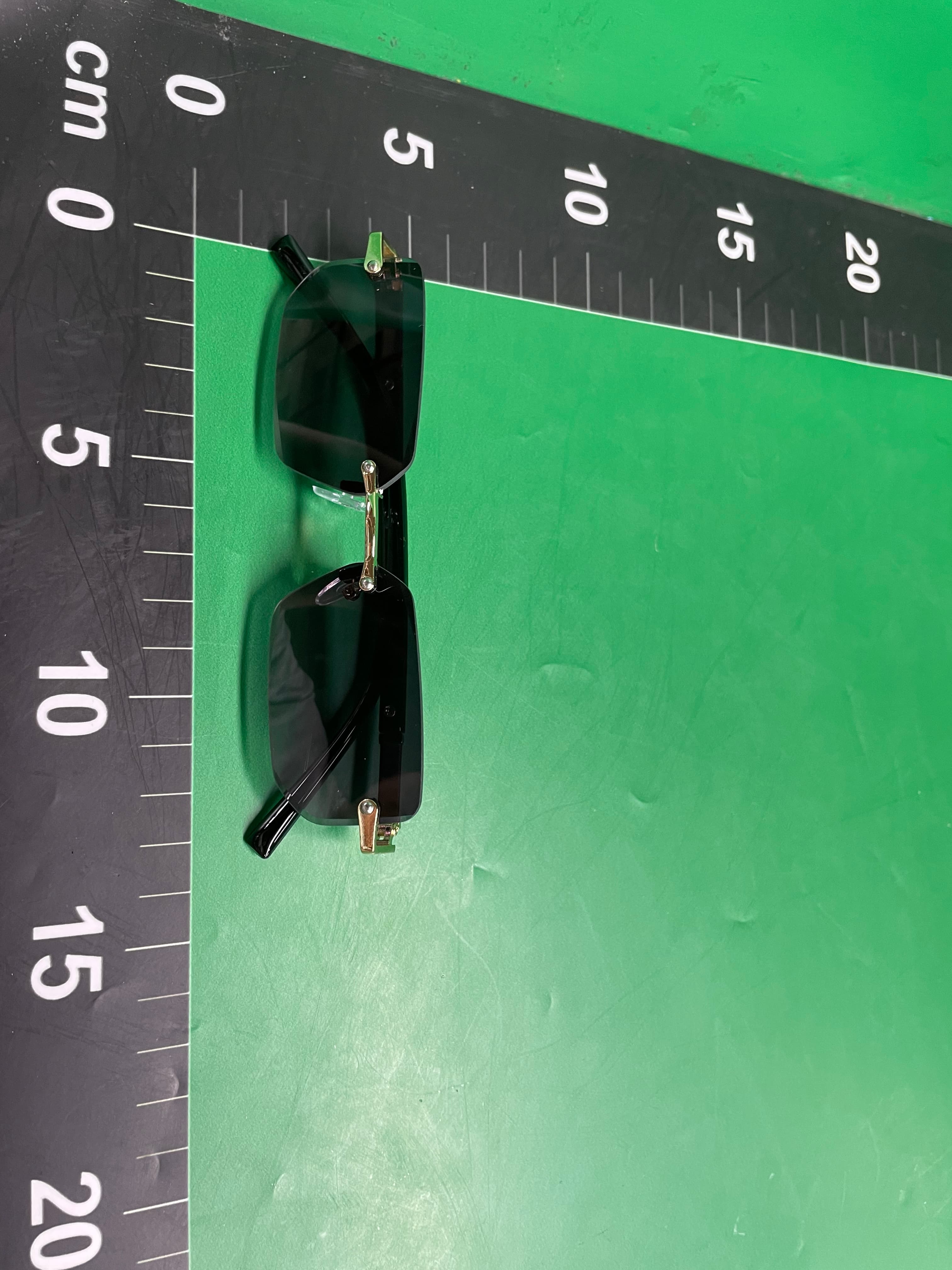 新款金属切边无框方框太阳眼镜个性欧美遮阳太阳镜跨境热销批发 — foto QC 1