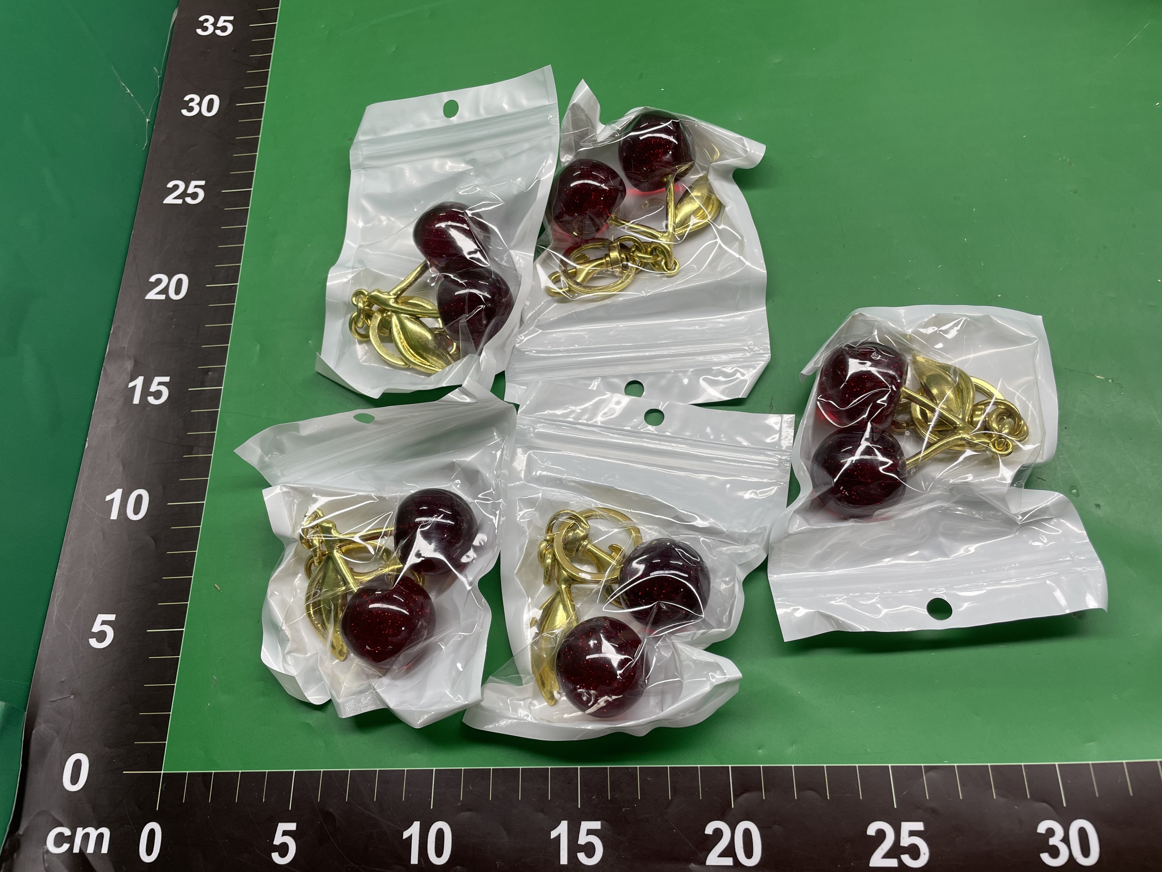 厂家直销樱桃钥匙扣包包挂件女包饰品精美吊坠汽车跨境热卖批发 — miniatura QC 3