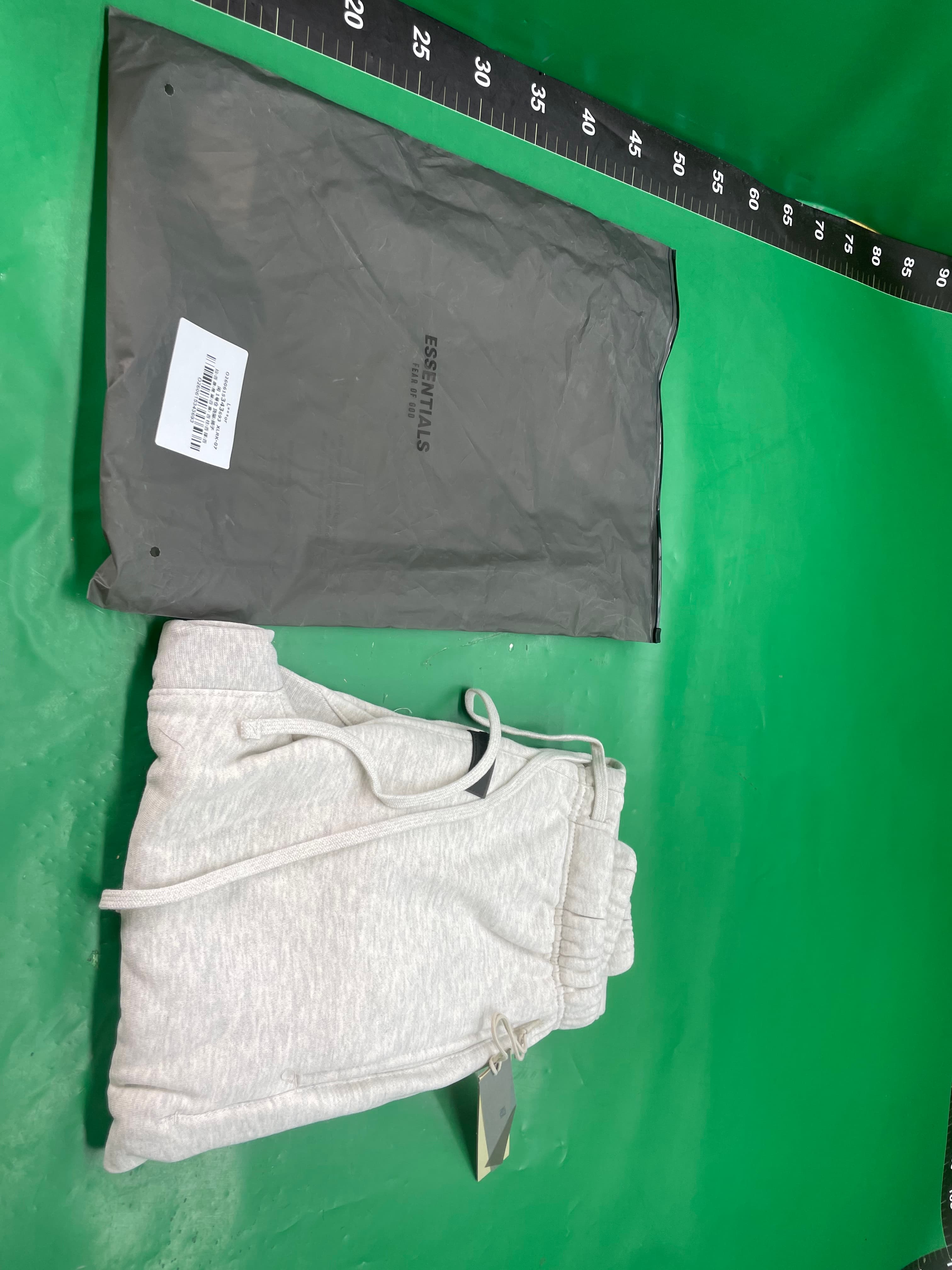 SS22-Essentials小标植绒印花Sweatpants 束脚长裤舒适宽松 — miniatura QC 4