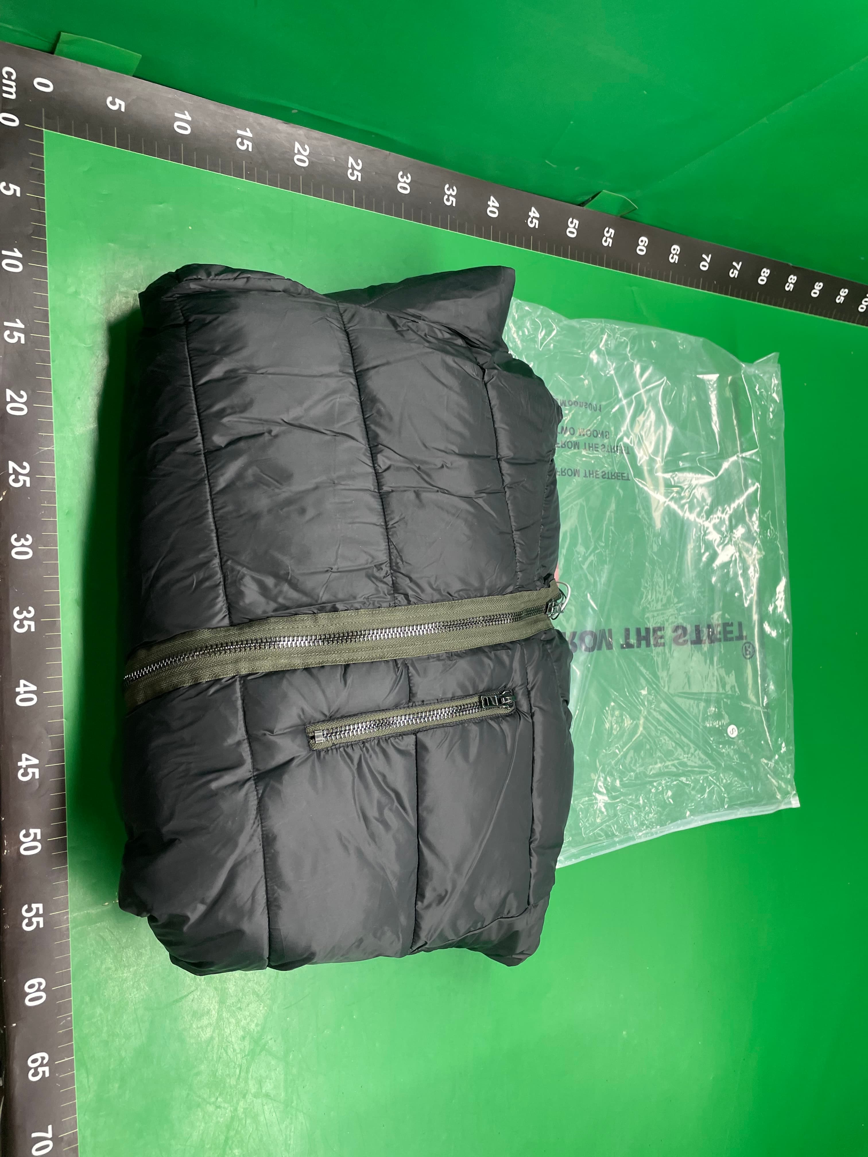 来自街头冬季新款拉链连帽蒙面小众情侣羽绒棉服面包服外套棉衣男 — foto QC 1