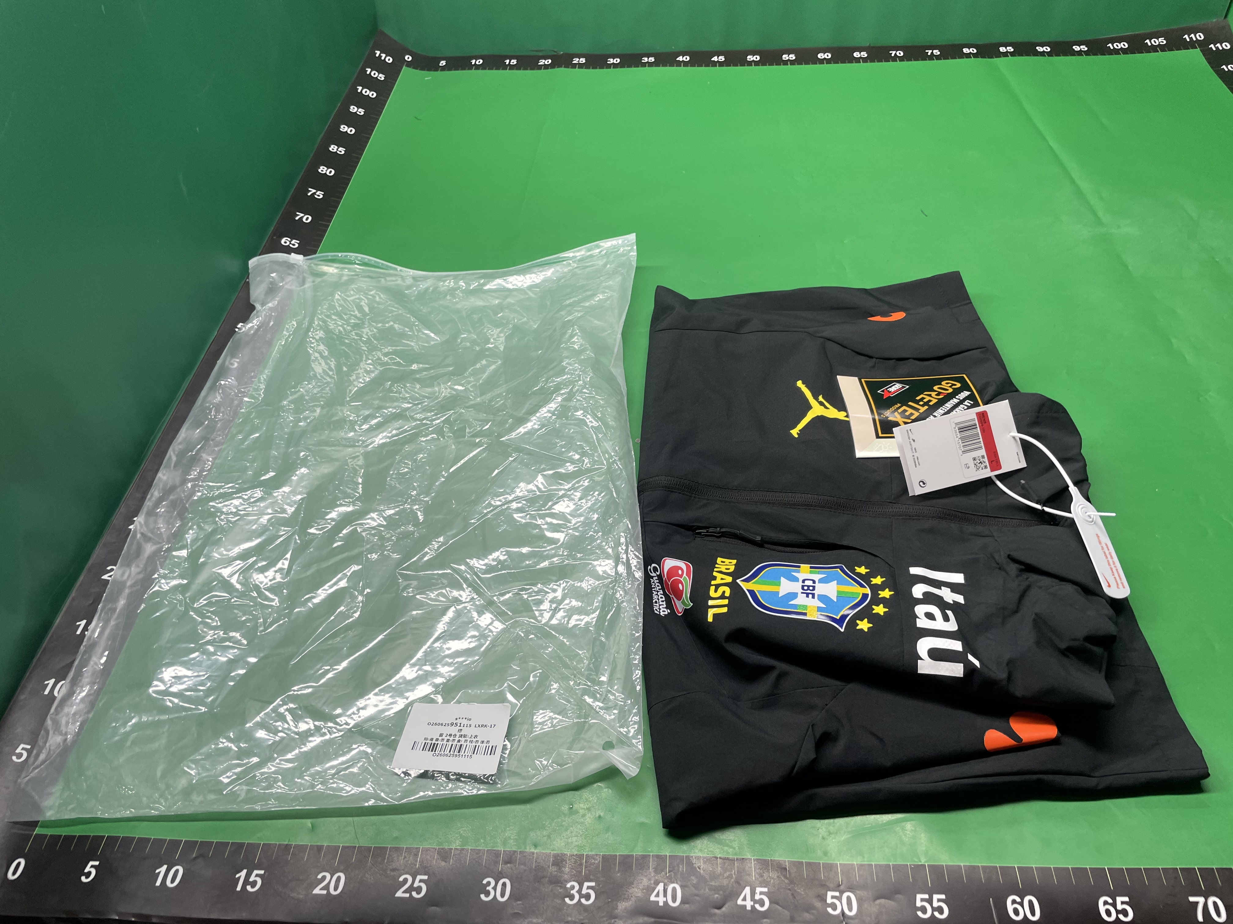 巴西LOGO足球冲锋衣棉服皇马巴萨切尔西男女风衣休闲薄款 — miniatura QC 4