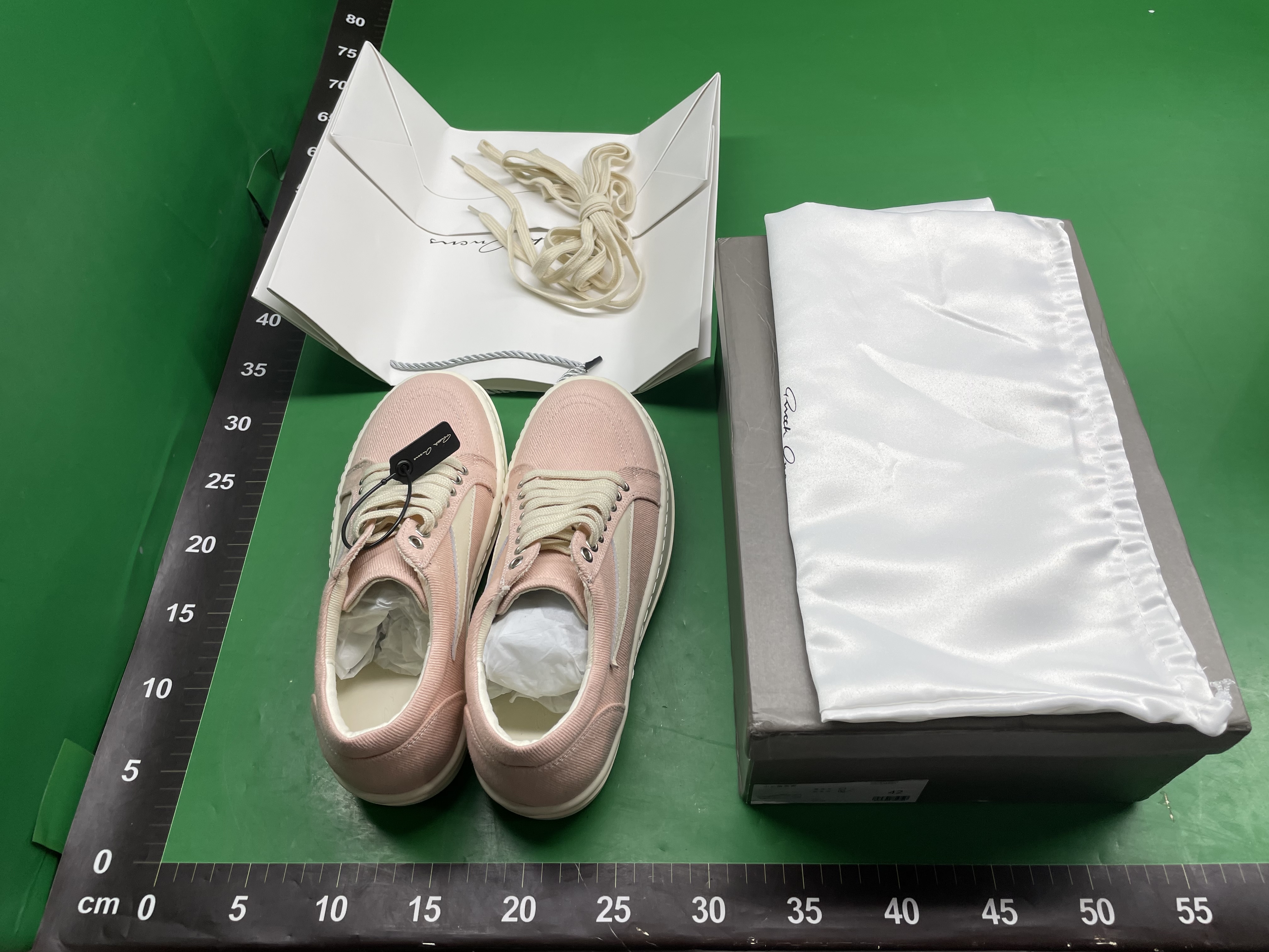2026RO鞋粉红帆布板鞋男女同款情侣潮鞋低帮系带休闲鞋原创设计 — foto QC 1