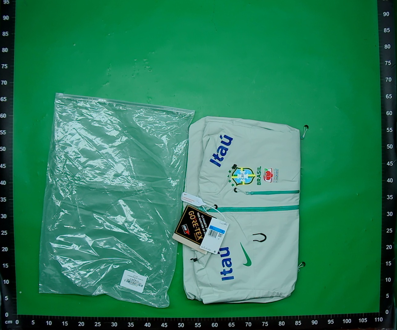 巴西LOGO足球冲锋衣棉服皇马巴萨切尔西男女风衣休闲薄款 — miniatura QC 3