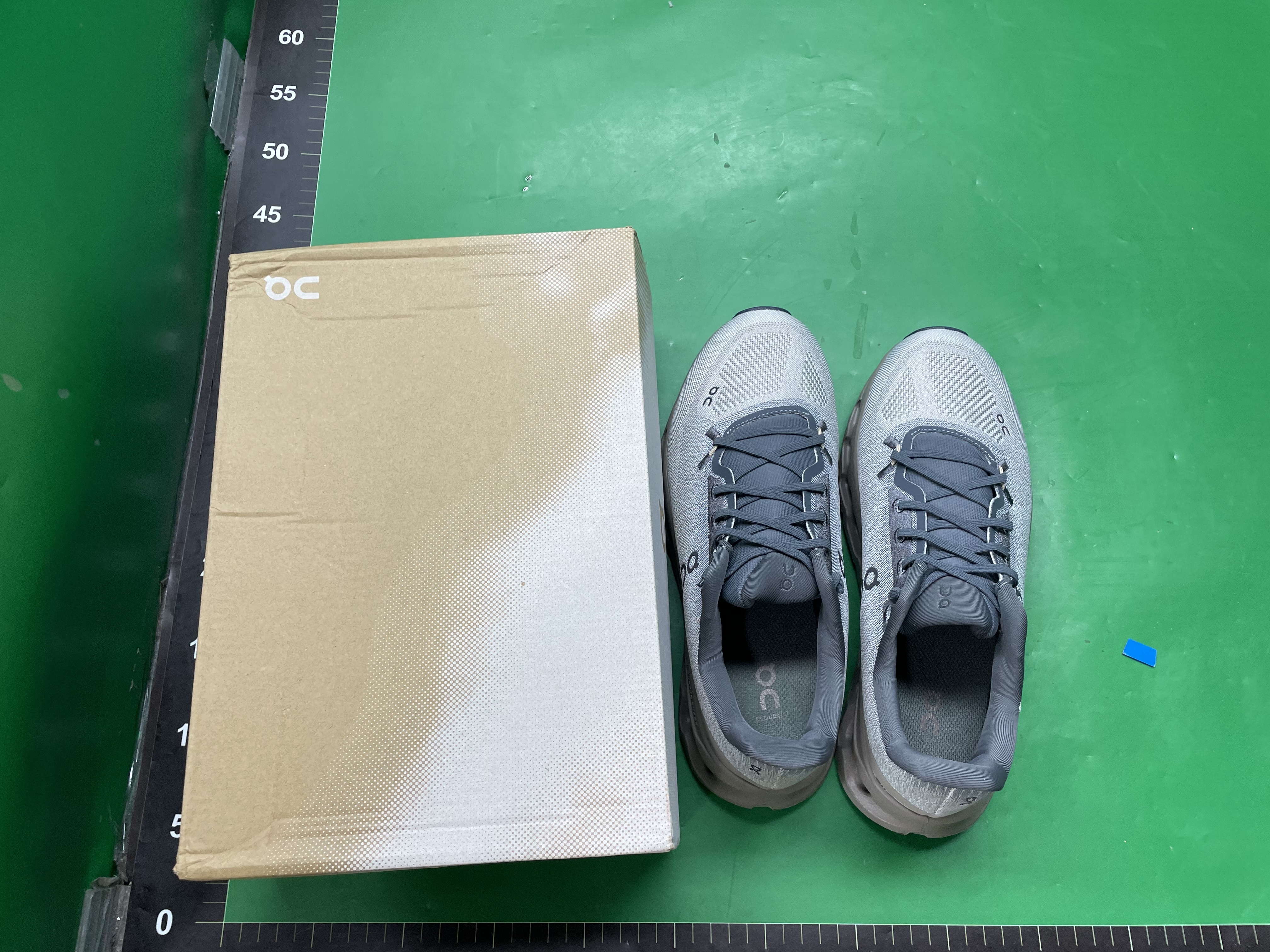 外贸莆田鞋Cloudzone跑步鞋男厚底休闲运动鞋女洞洞底缓震慢跑鞋 — miniatura QC 3