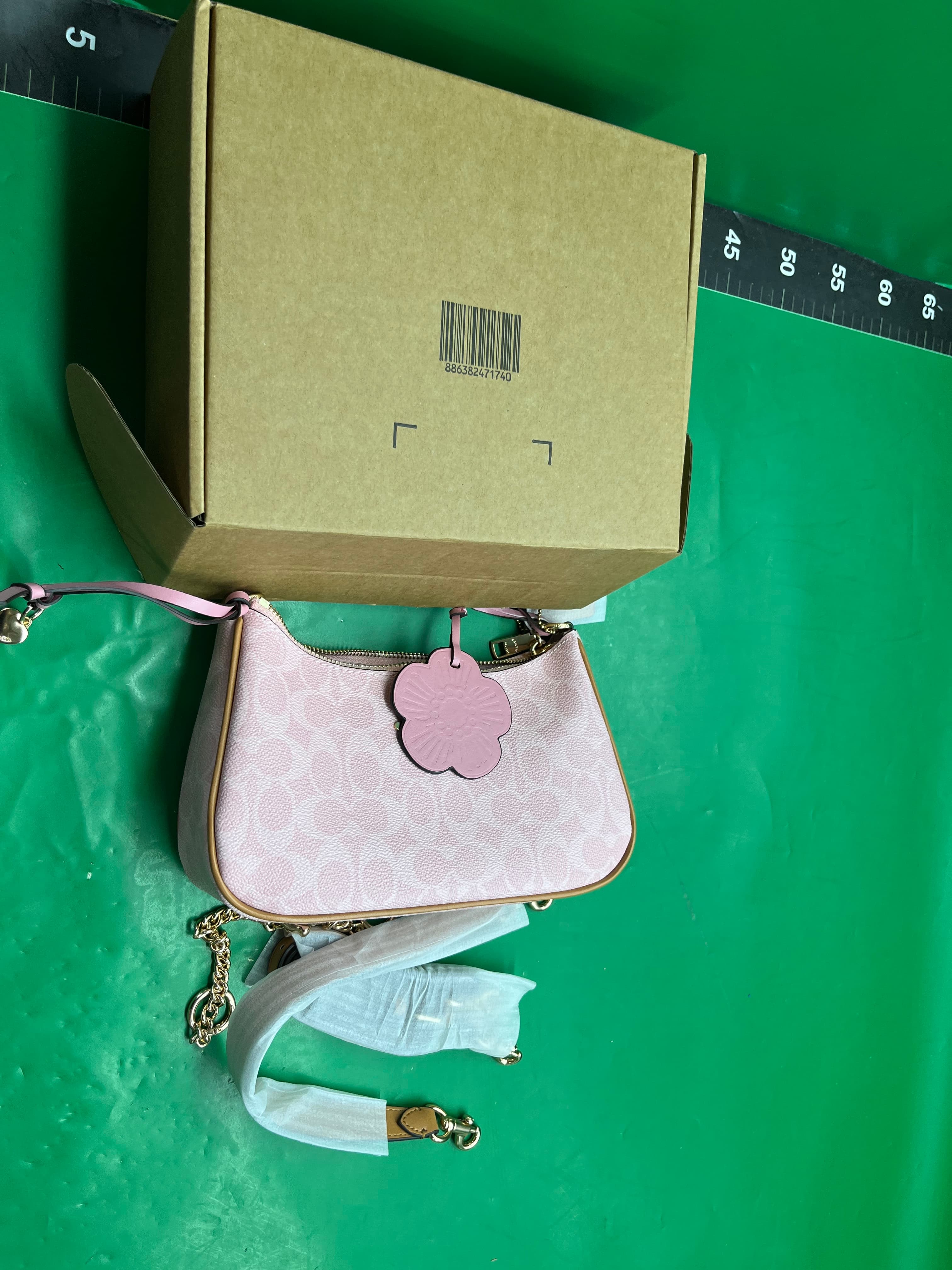 蔻C家新粉色系列购物袋托特包休闲百搭单肩腋下包流浪包波士顿女 — foto QC 1