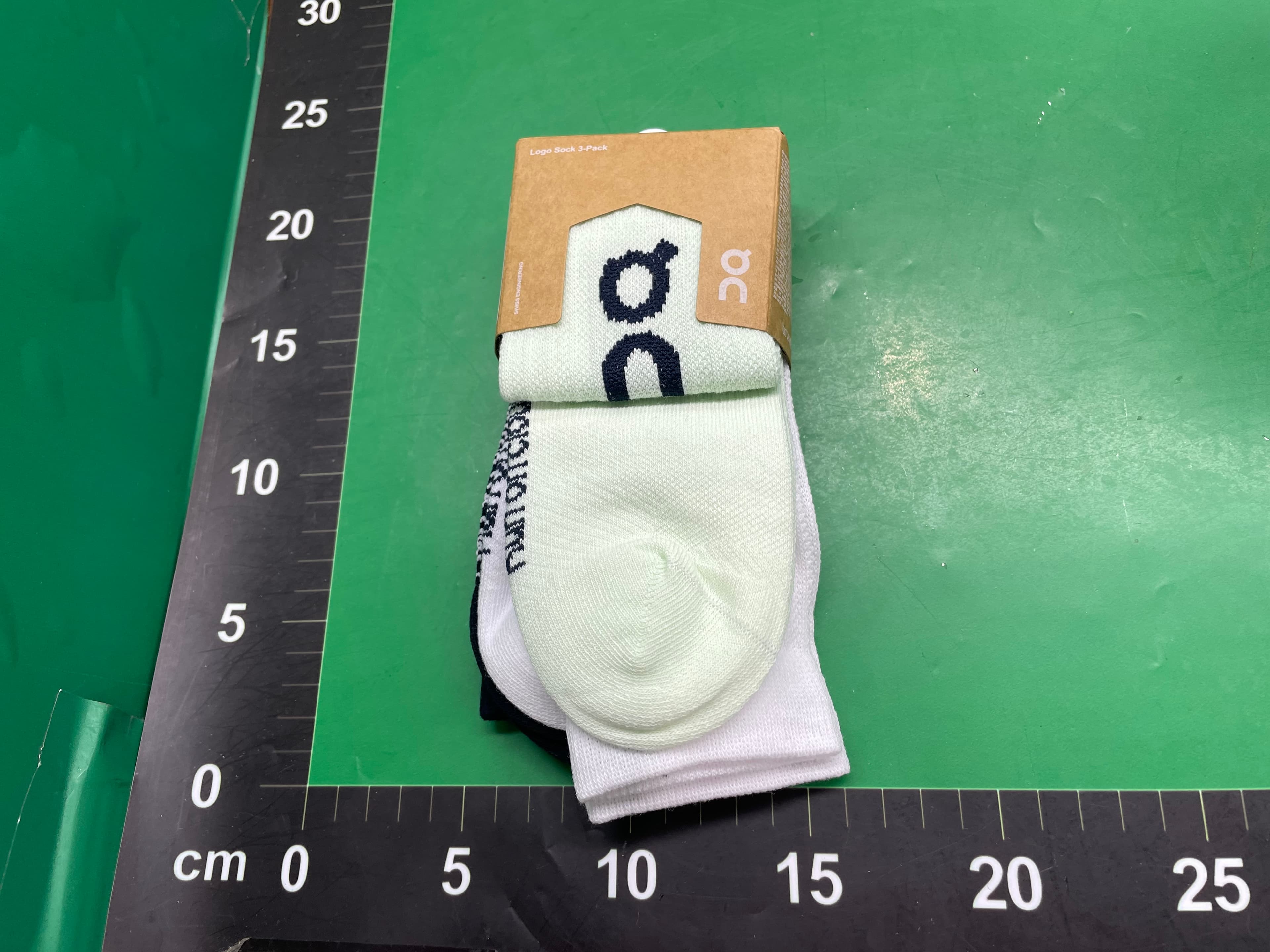 新款On袜子3双装昂跑情侣款袜子纯色男女款潮袜时尚中筒袜运动袜 — miniatura QC 2