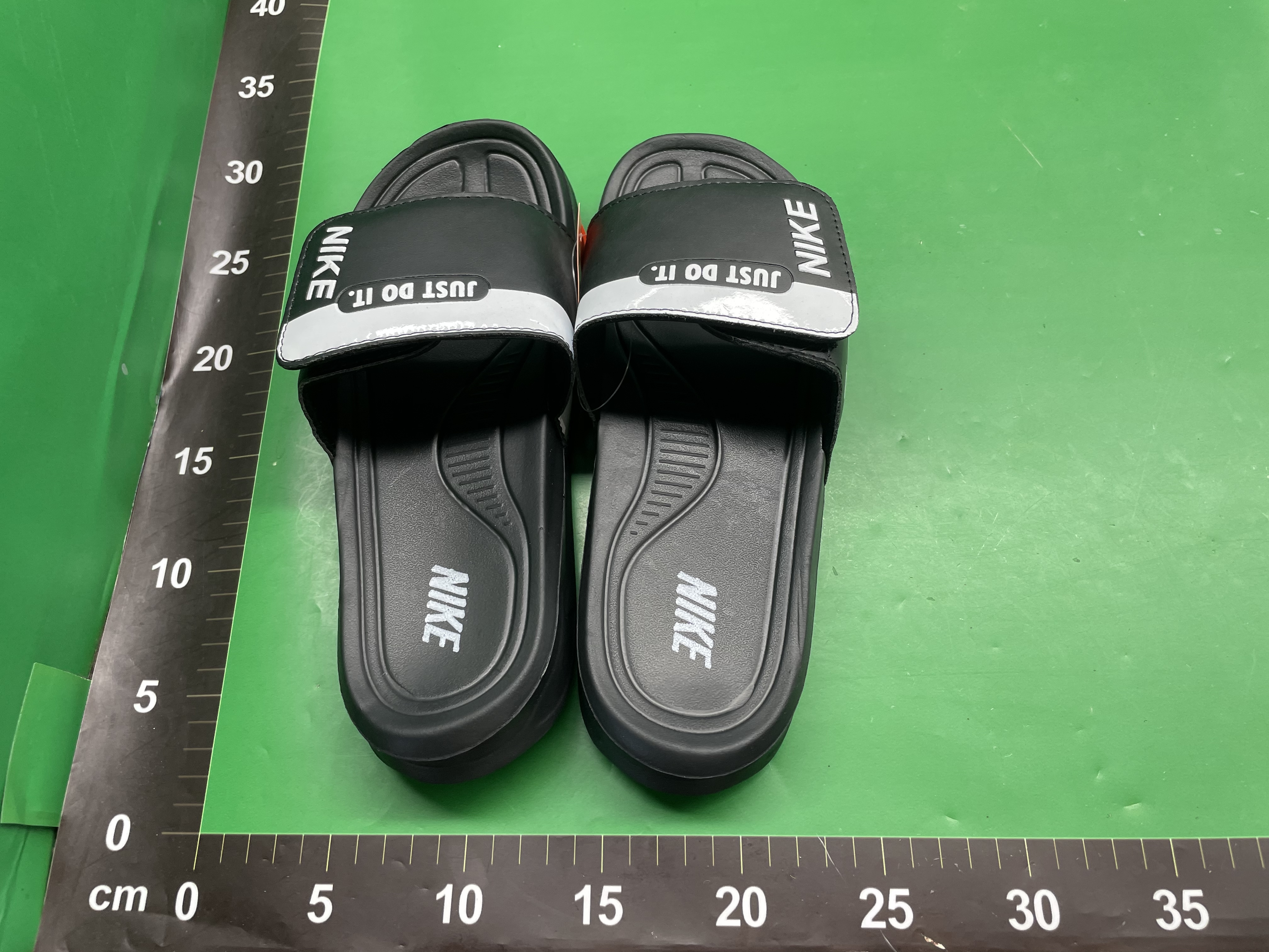 夏季面包鞋巴洛克男女情侣黑白魔术贴飞人拖鞋忍者鸳鸯运动一字拖 — miniatura QC 6