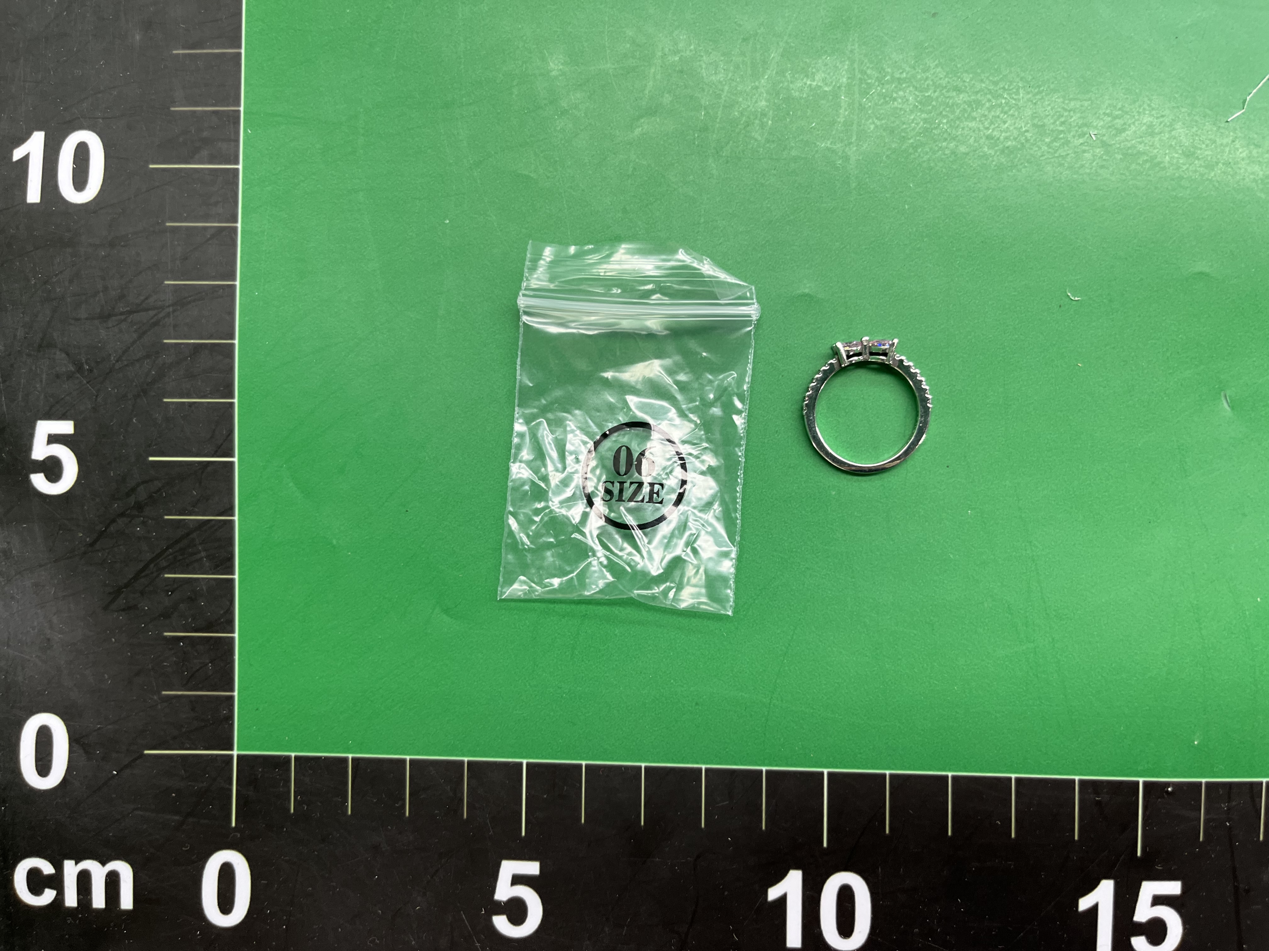 潘家新品上市白铜镀银黄金玫瑰花满钻蝴蝶结粉色戒指 — foto QC 1