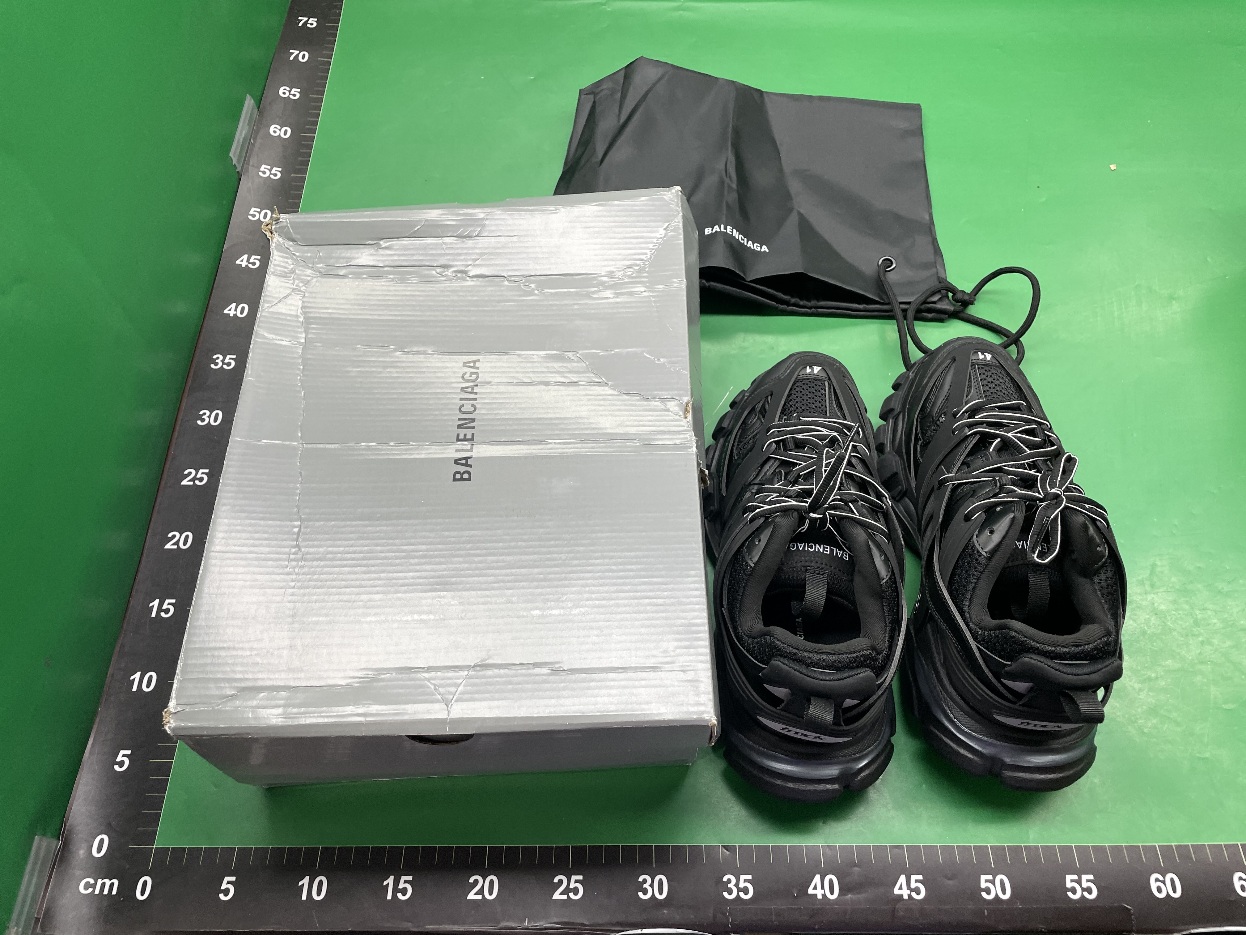 莆田纯原巴黎三代track3.0老爹鞋潮运动厚底跑步男女跨透气情侣款 — foto QC 1