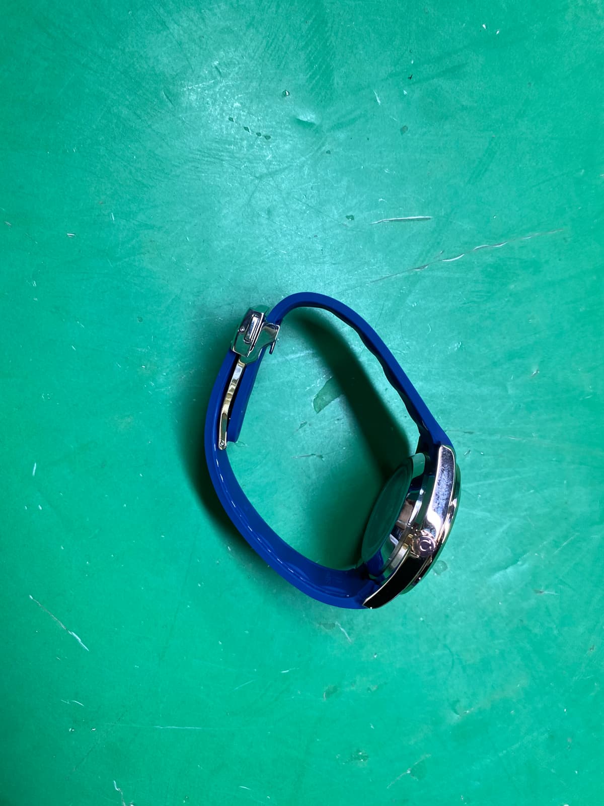 欧式高品质男士手表外贸热卖款三指针硅胶带石英手表厂家批发 — miniatura QC 2