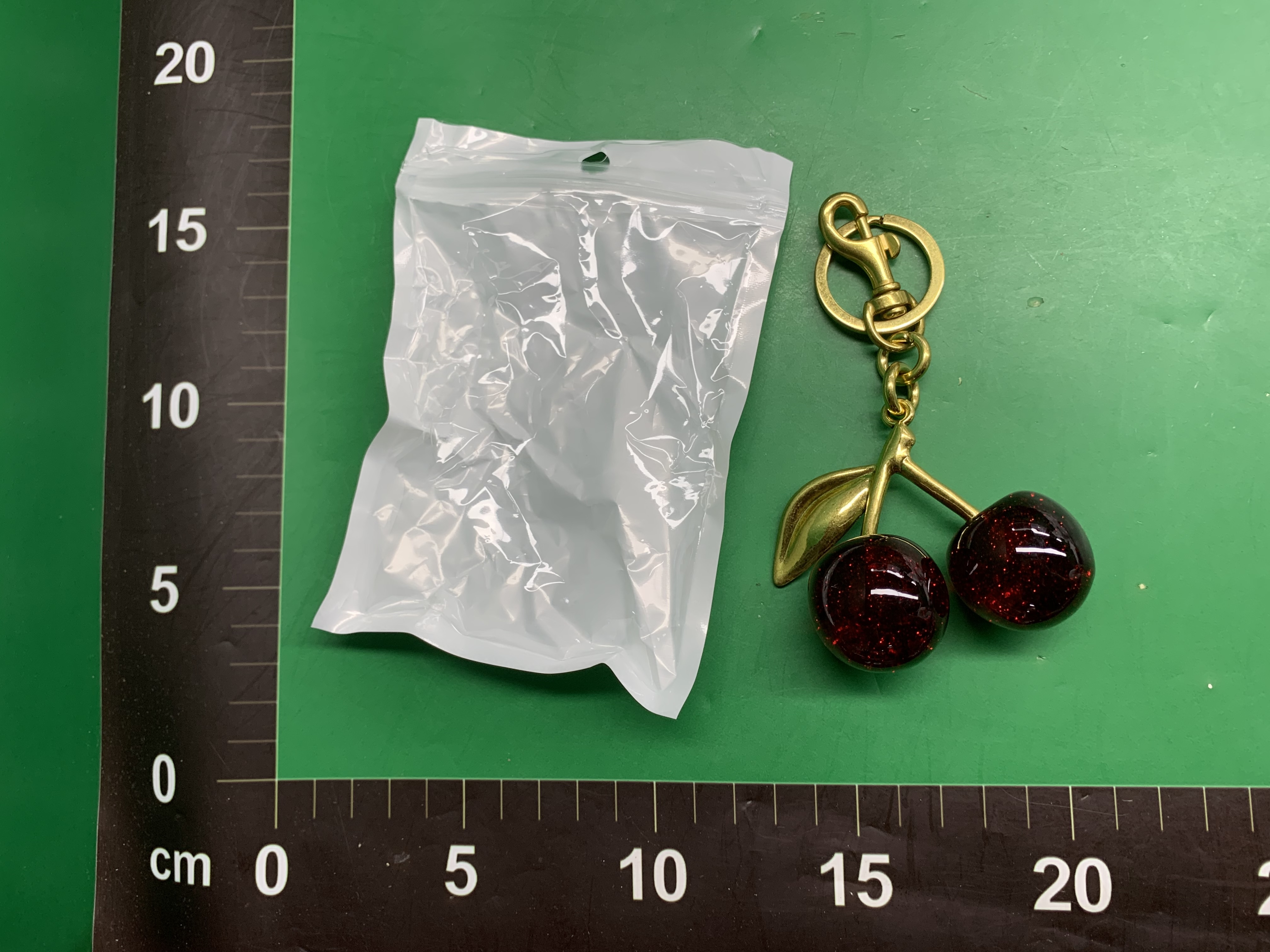 厂家直销樱桃钥匙扣包包挂件女包饰品精美吊坠汽车跨境热卖批发 — foto QC 1