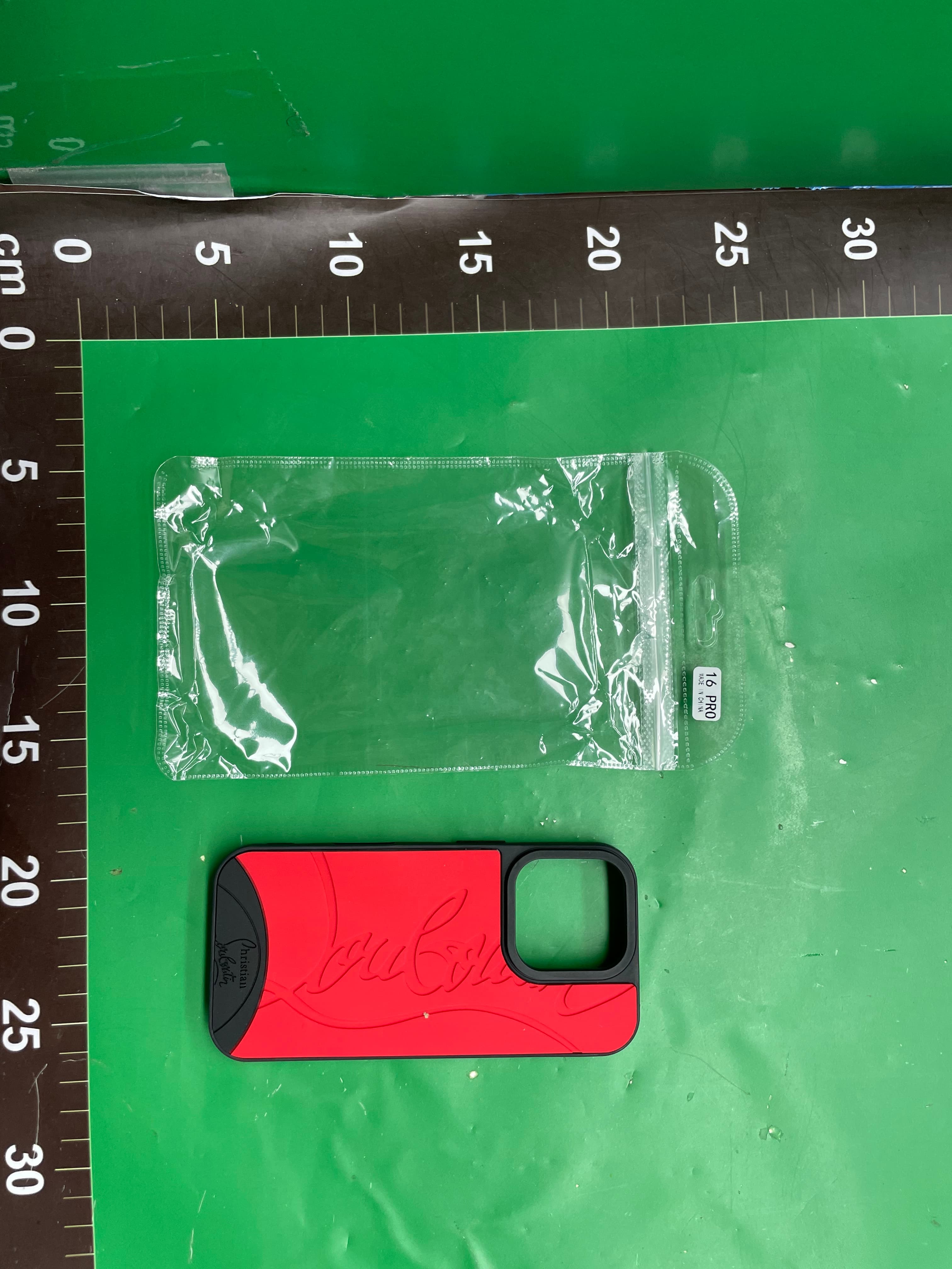 工厂直销卡通3D立体硅胶贴皮保护套苹果硅胶11欧美克罗心条纹手机 — miniatura QC 2