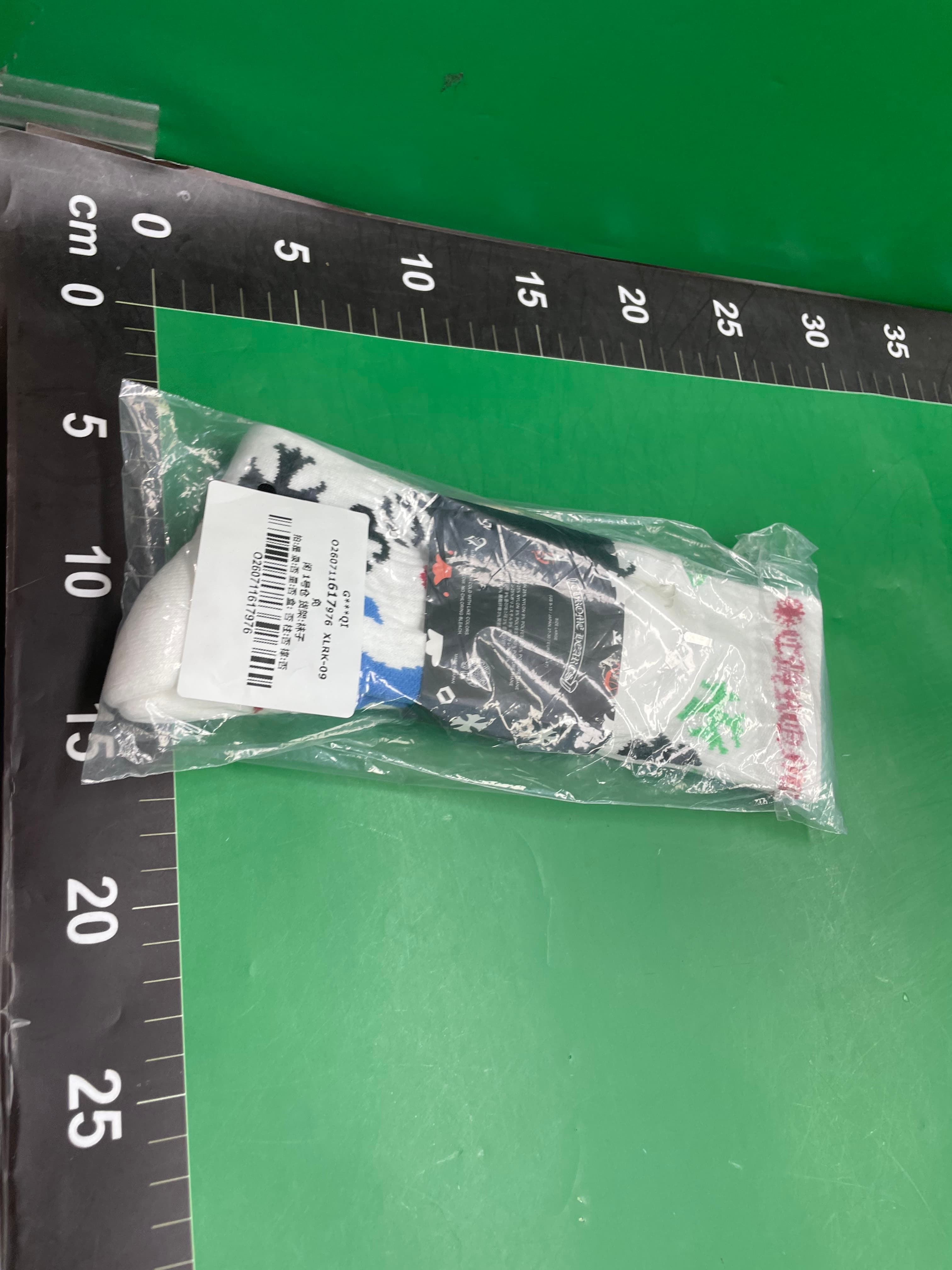 新品克罗爱心袜子CH涂鸦红唇毛巾底条纹字母刺绣标毛巾底瑞典潮袜 — miniatura QC 3