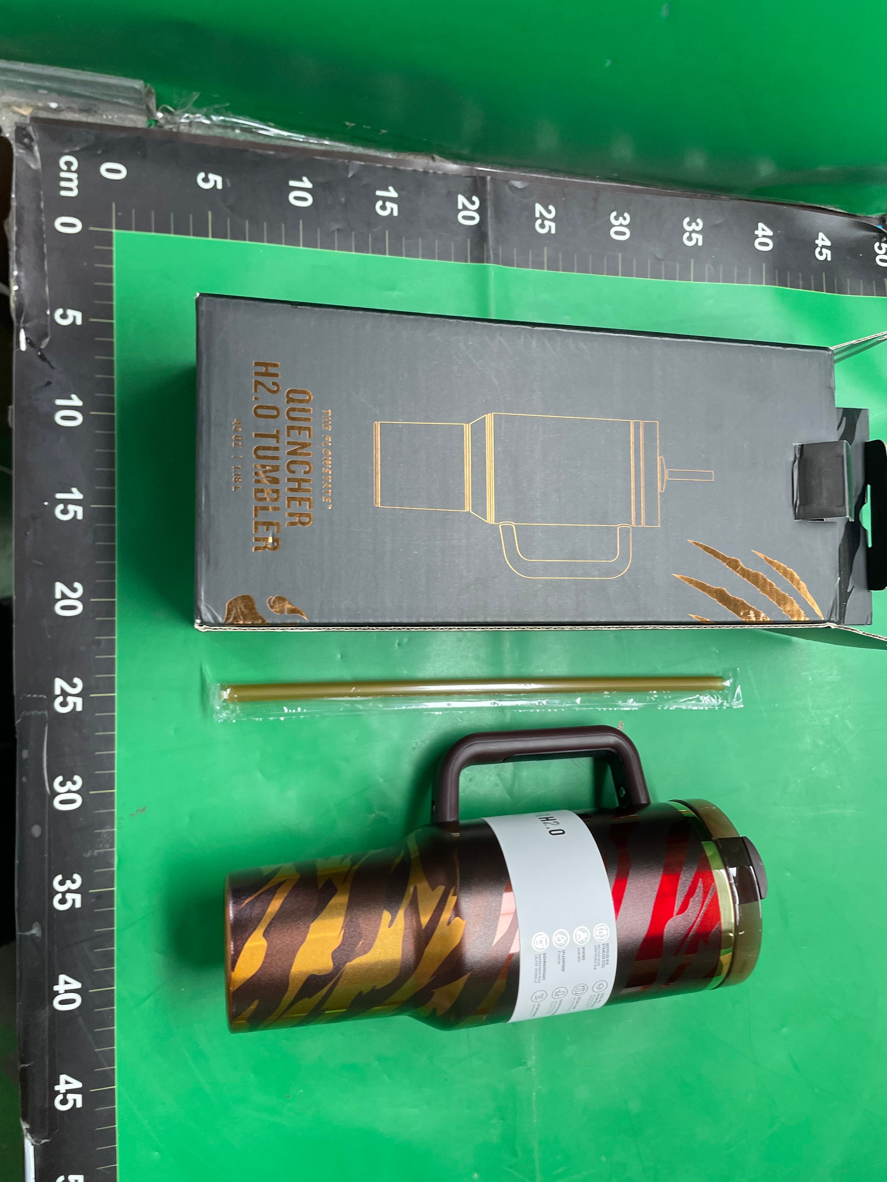 新品爆款stanley史丹利保温杯豹纹冰霸杯老虎大容量40汽车杯 — foto QC 1