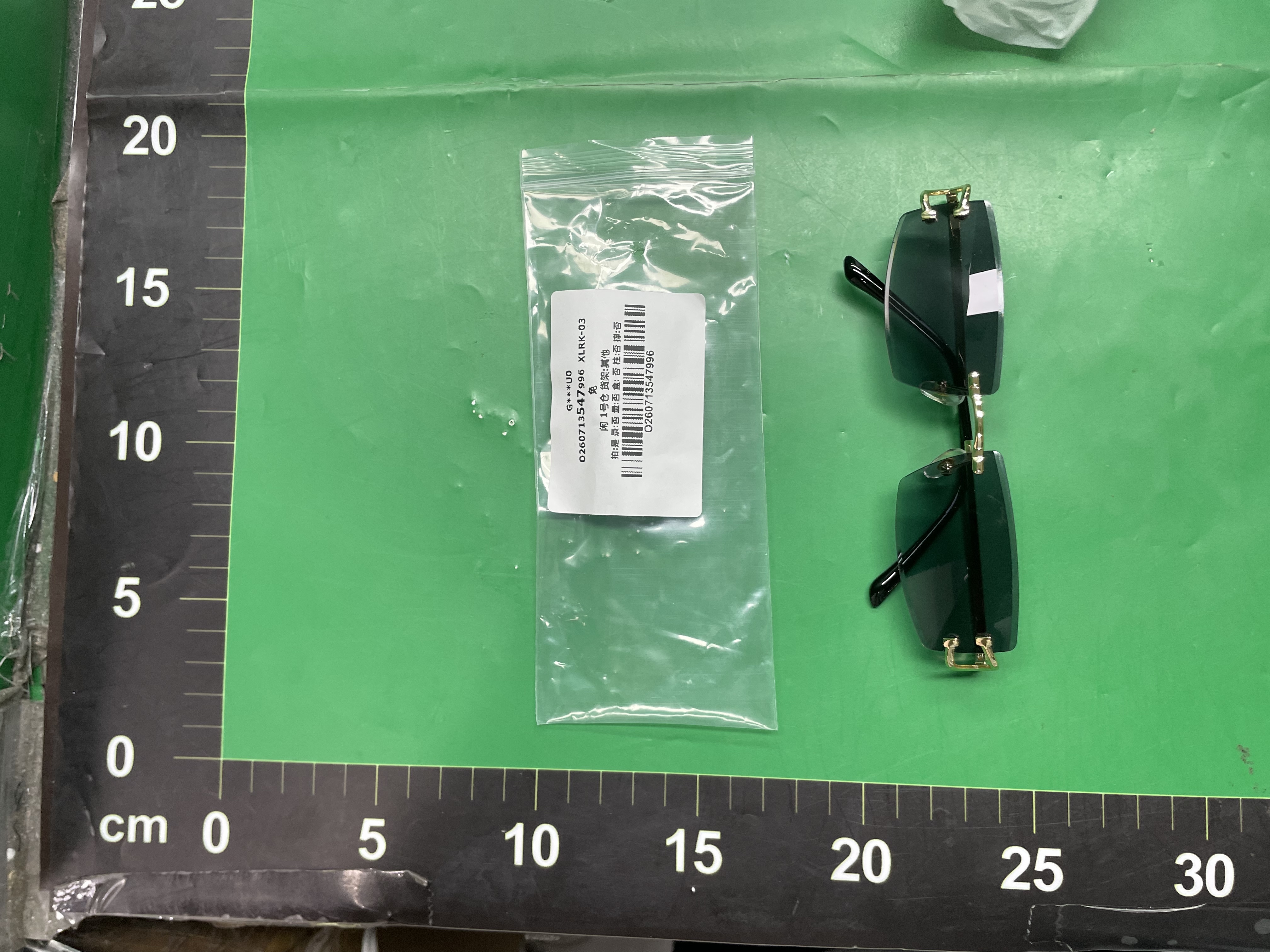 欧美跨境无框女墨镜时尚太阳眼镜男士眼镜高级感工厂sunglasses — miniatura QC 3