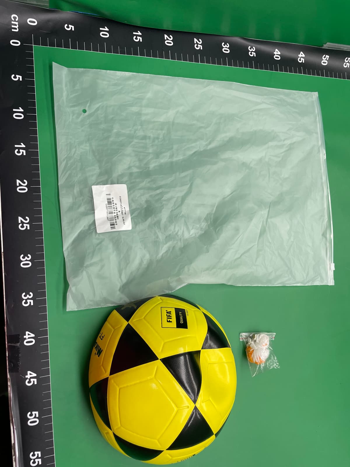新款批发5号足球 青少年锻炼训练娱乐多人比赛足球可批发 — miniatura QC 4