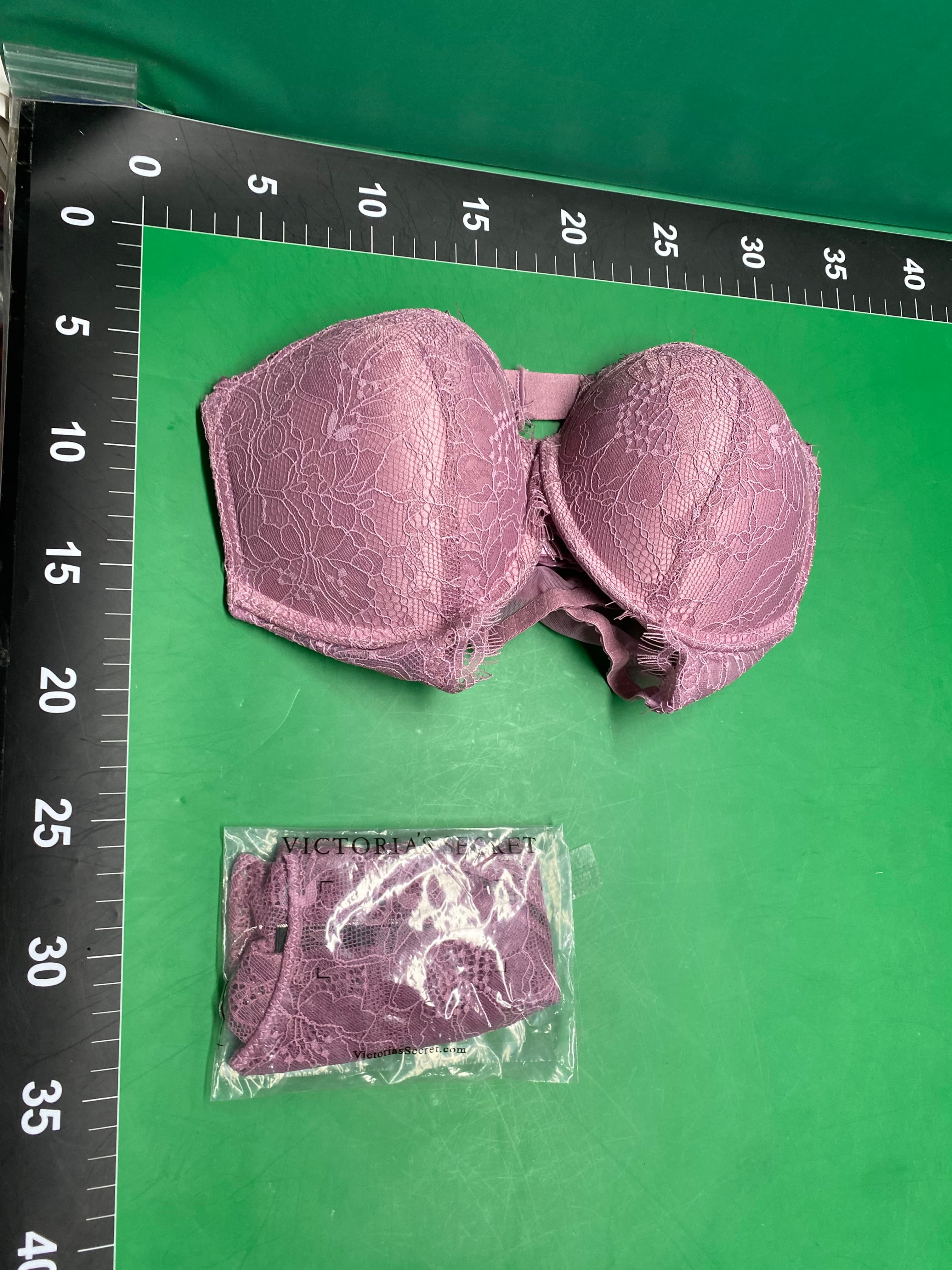 维多同款水钻肩带蕾丝内衣女小胸聚拢性感收副乳文胸罩套装 — foto QC 1