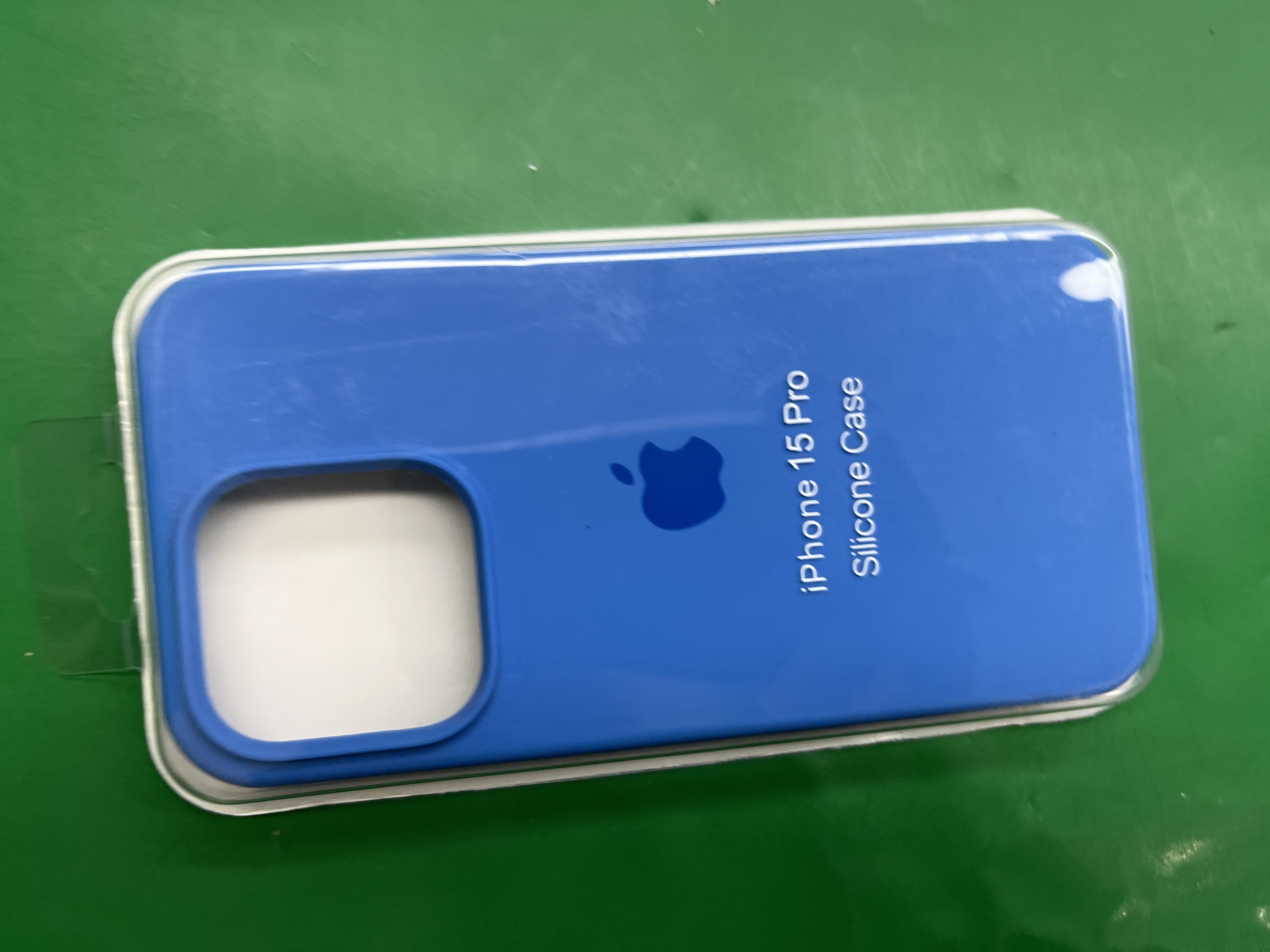 适用iphone15液态硅胶壳苹果15pro肤感磨砂15max带LOGO绒毛手机壳 — foto QC 1