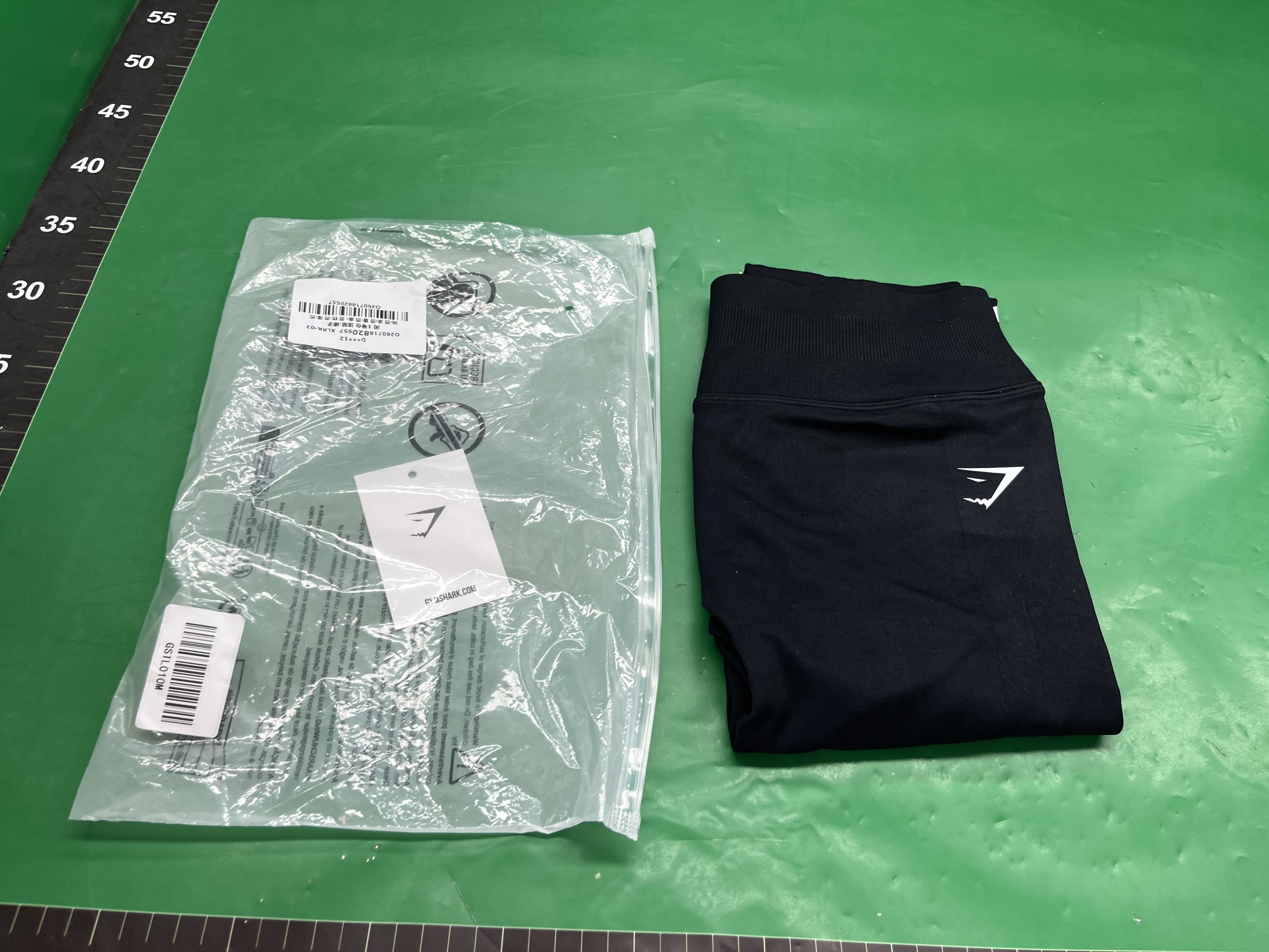 Gym肌肉鲨鱼瑜伽裤蜜桃提臀长裤高品质修身健身训练跑步紧身裤 — miniatura QC 2