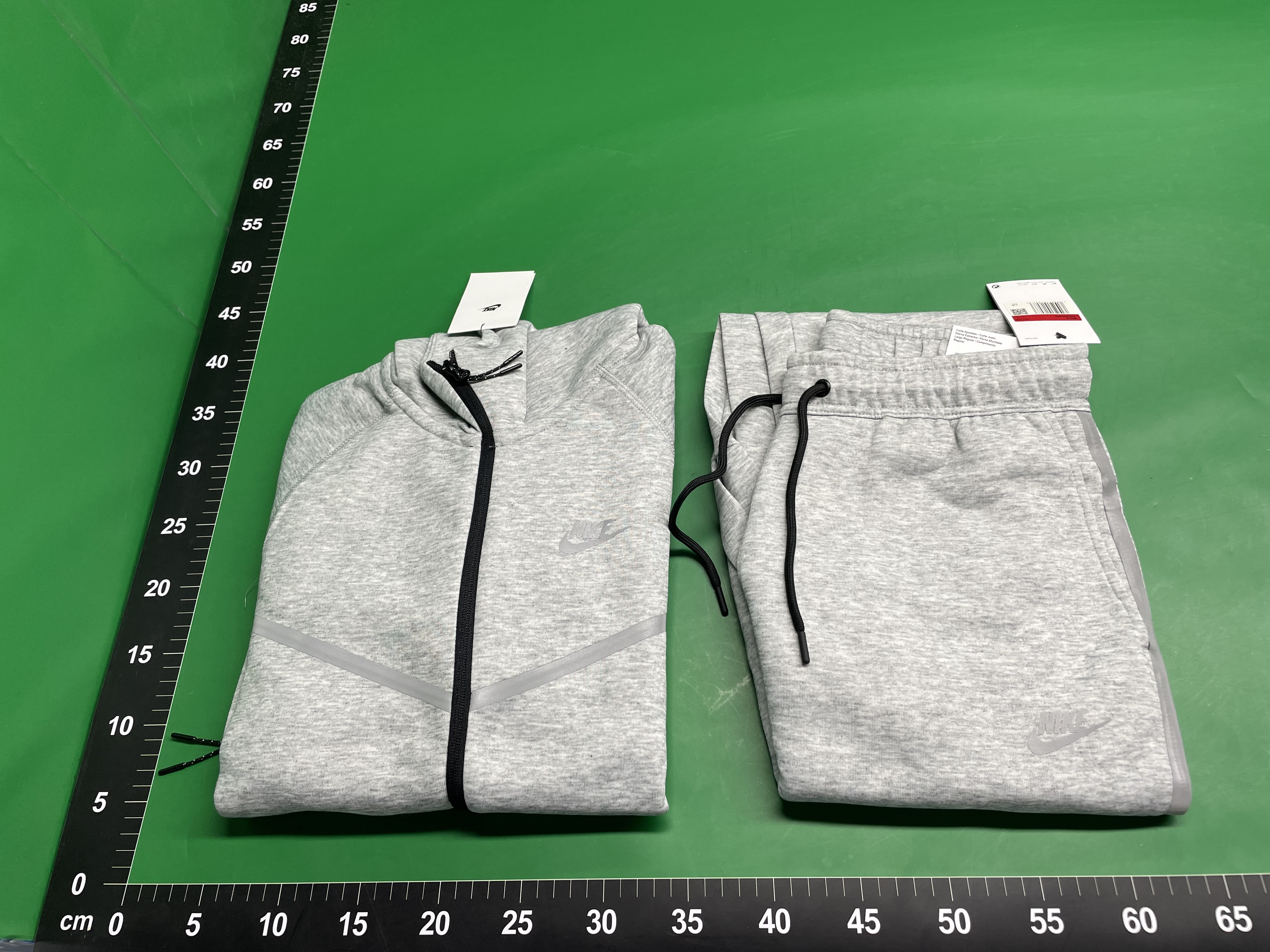 25 New Sports Hooded Jacket Sweater Air Layer Cotton Zipper Jacket Autumn Reflective Pressed Glue Jacket suit — foto QC 1