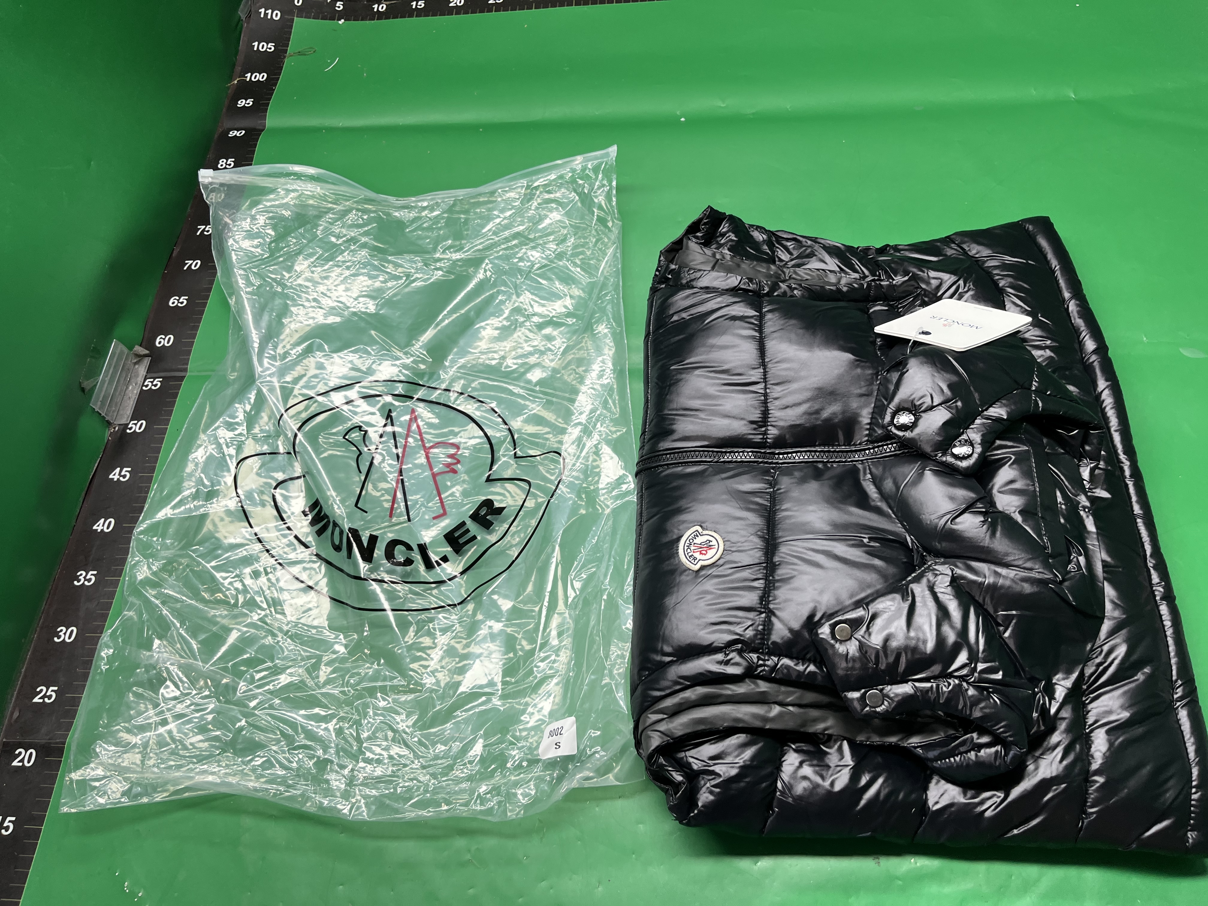 跨境男女款蒙家玛雅马甲经典亮面棉服马甲面包服舒适保暖防寒外套 — miniatura QC 4