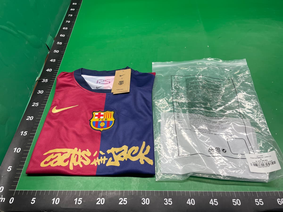 2526新款足球服巴塞巴黎阿森纳拜仁利雅得阿贾克斯贝蒂斯泰版球衣 — miniatura QC 4