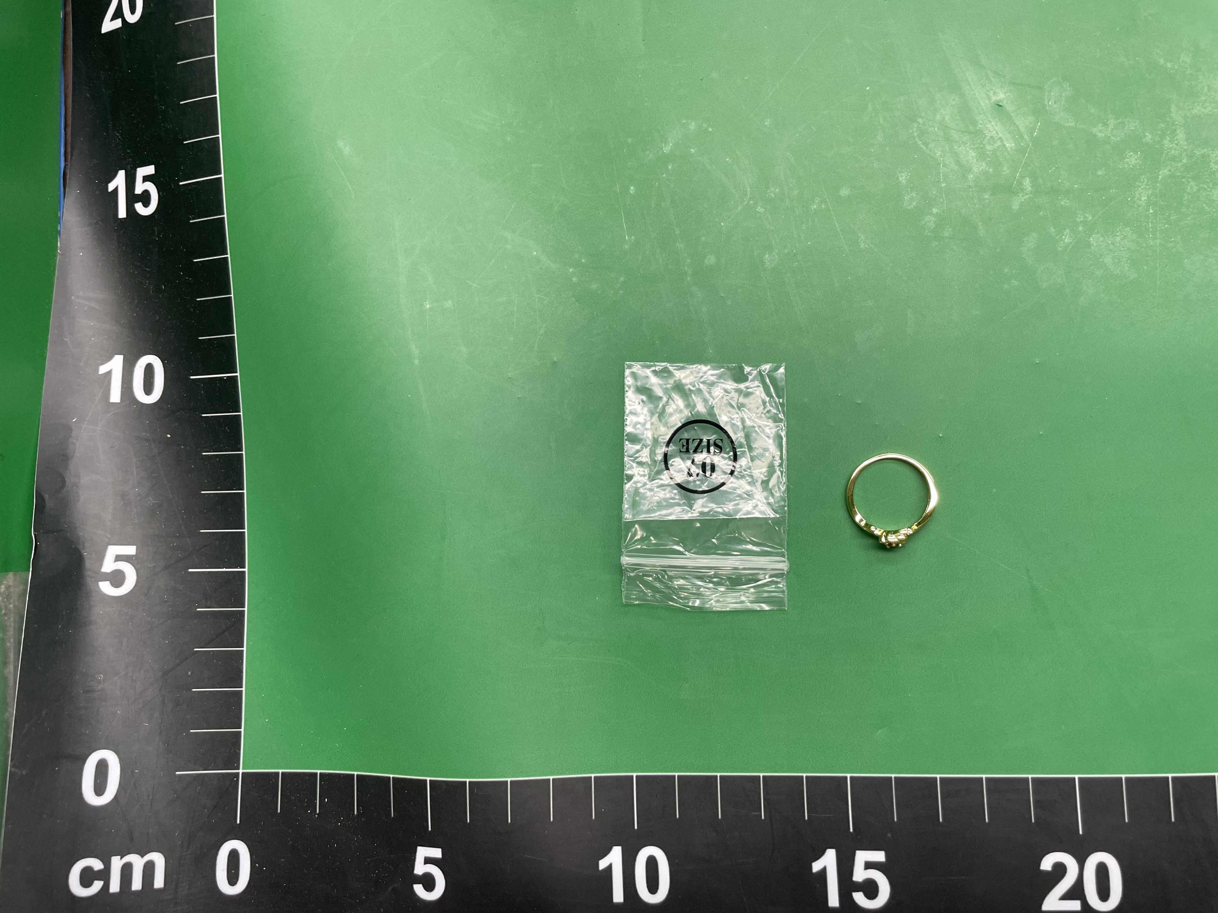 潘家新品上市白铜镀银黄金玫瑰花满钻蝴蝶结粉色戒指 — miniatura QC 2