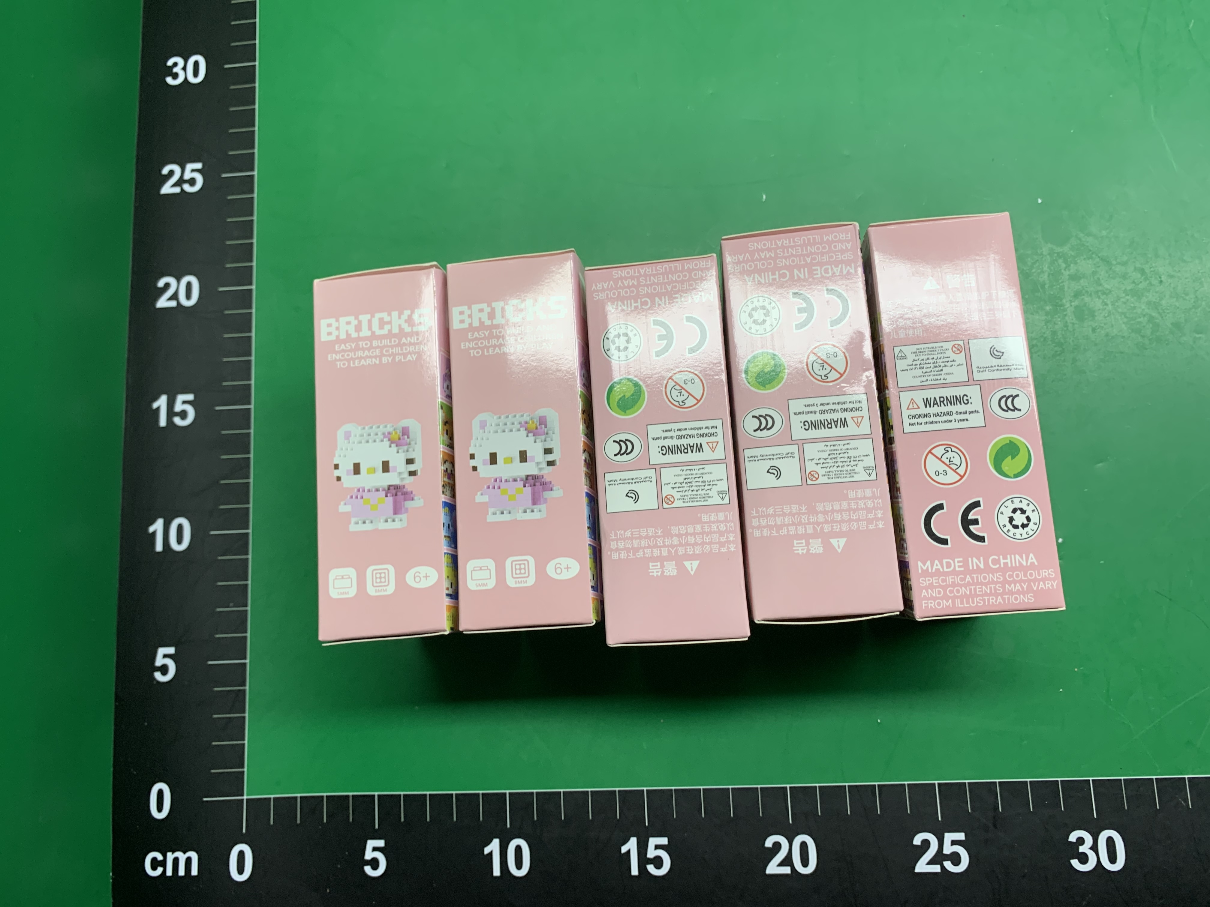 兼容乐动物蛋仔卡通公仔草莓小熊琳娜高积木儿童拼装益智玩具批发 — foto QC 1